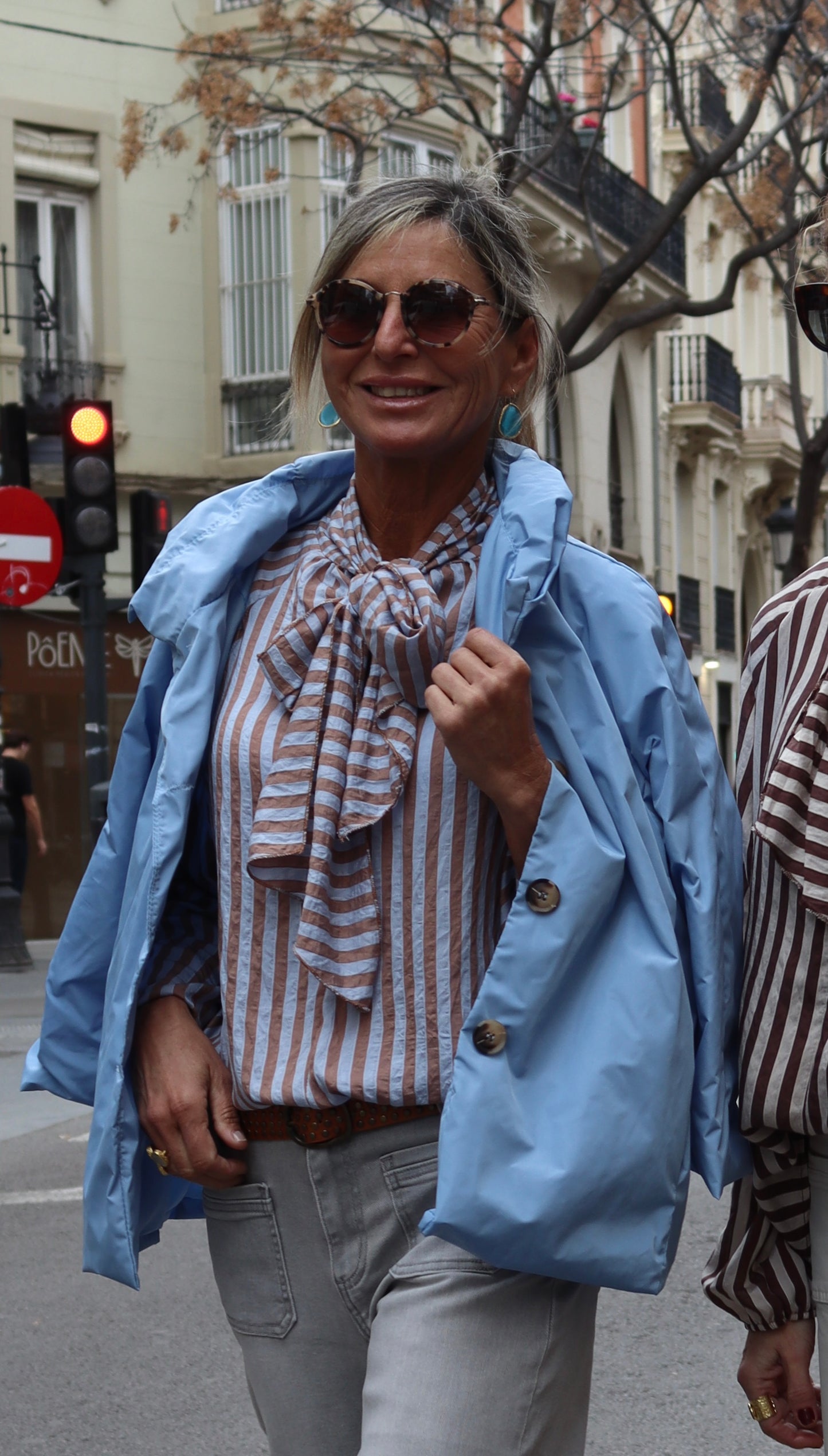 GABARDINA CORTA MERY AZUL BEBÉ