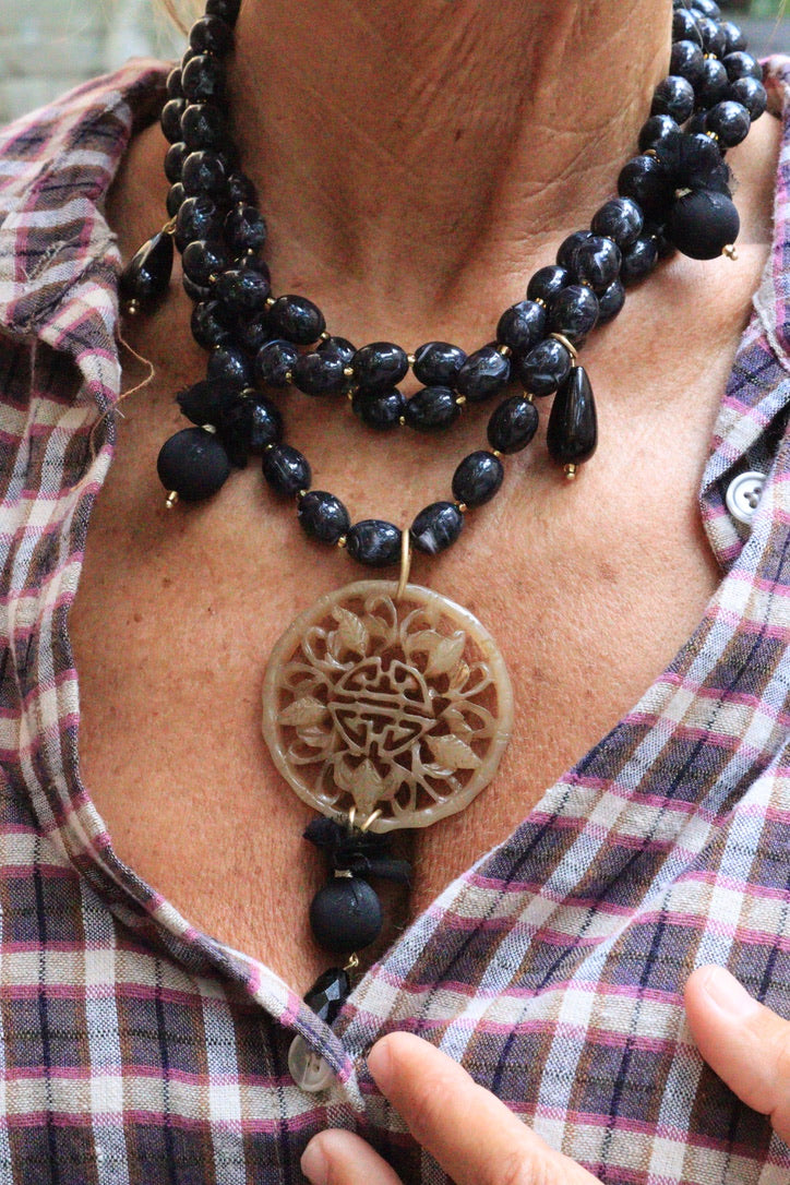 COLLAR JAIPUR CORTO NEGRO