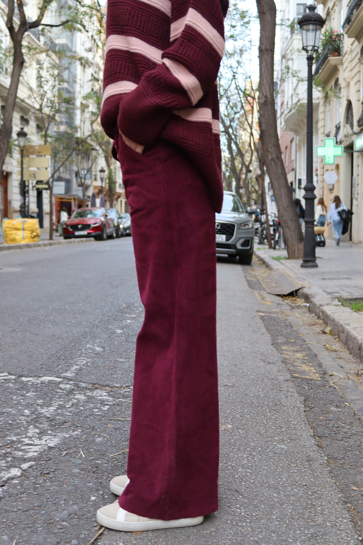 PANTALON EN VELOURS CÔTELÉ LILLY BORDEAUX