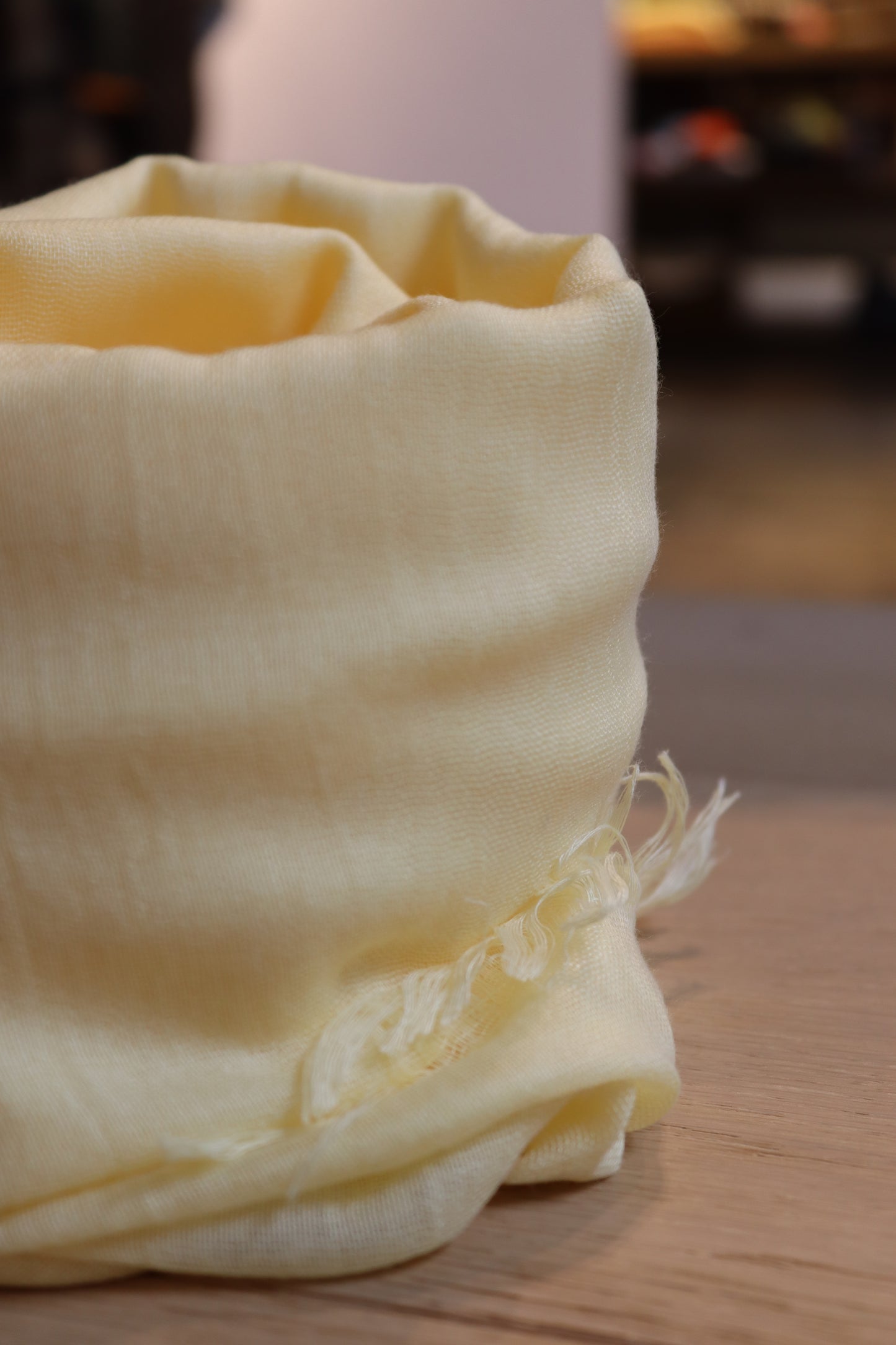 PAÑUELO LISO AMARILLO