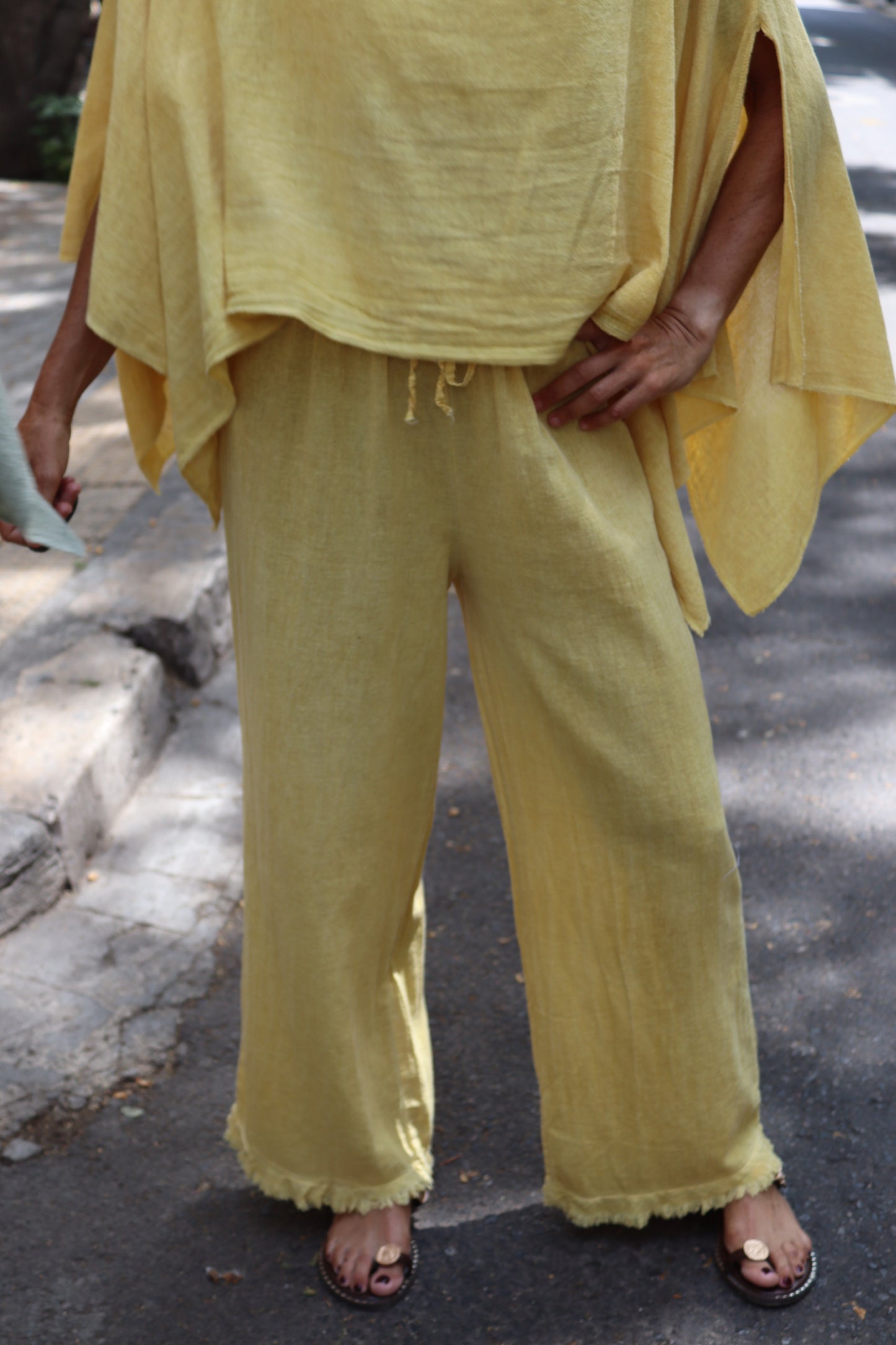PANTALON MIKA AMARILLO
