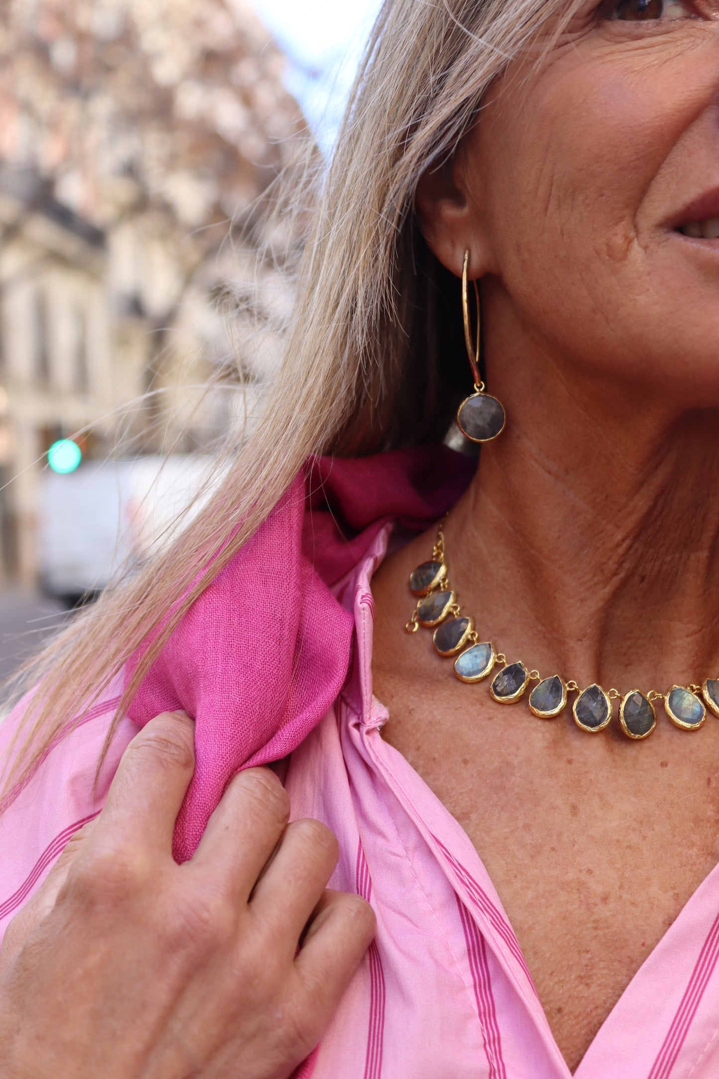 COLLAR LENA AZUL HUMO