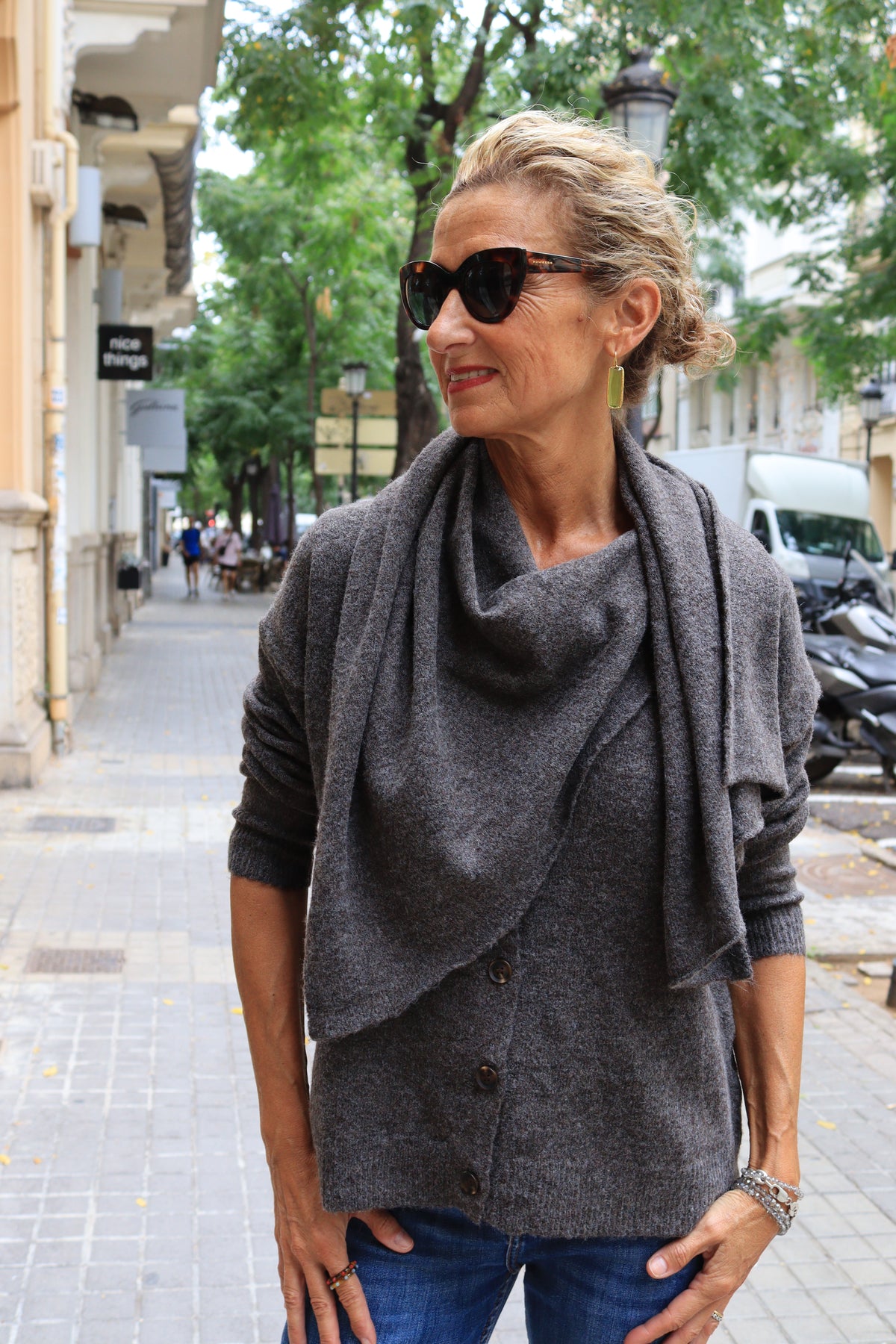 CHAQUETA BUFANDA GRIS