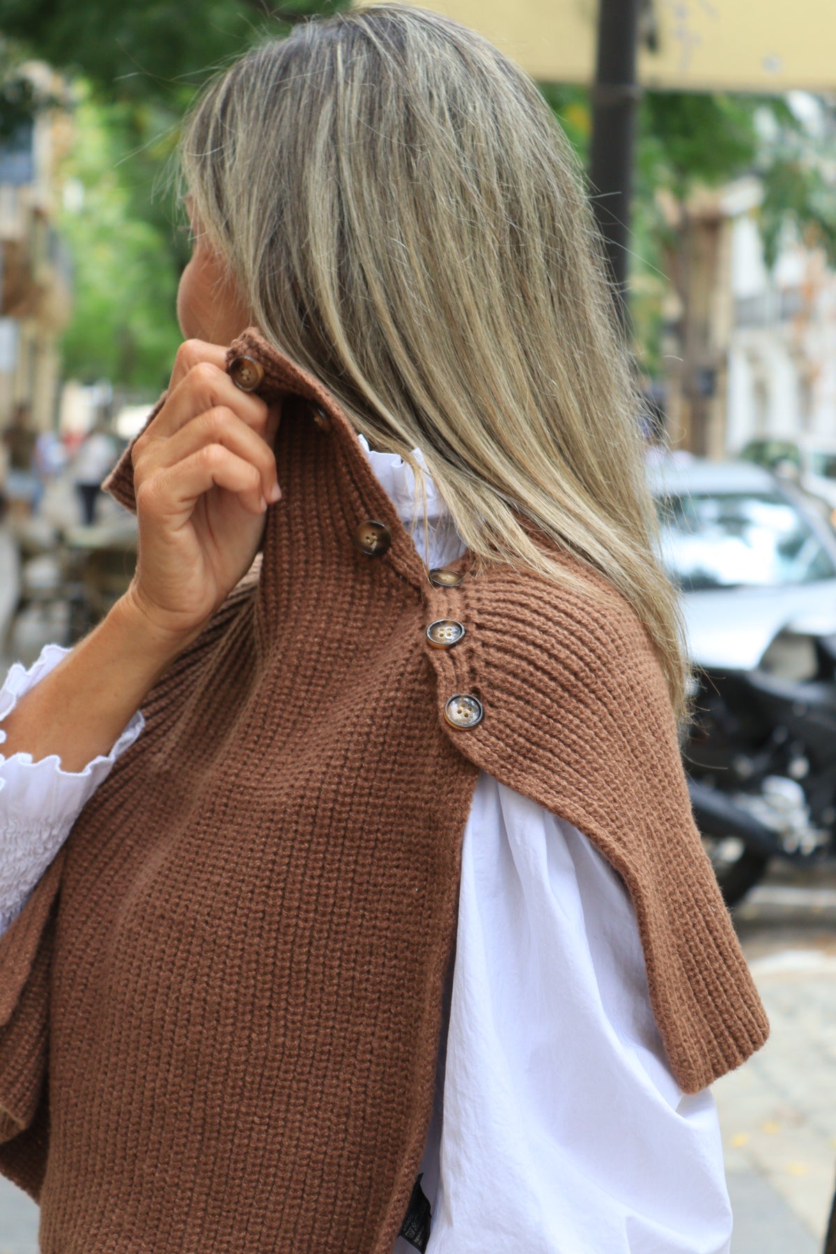 PONCHO CORTO CARAMELO