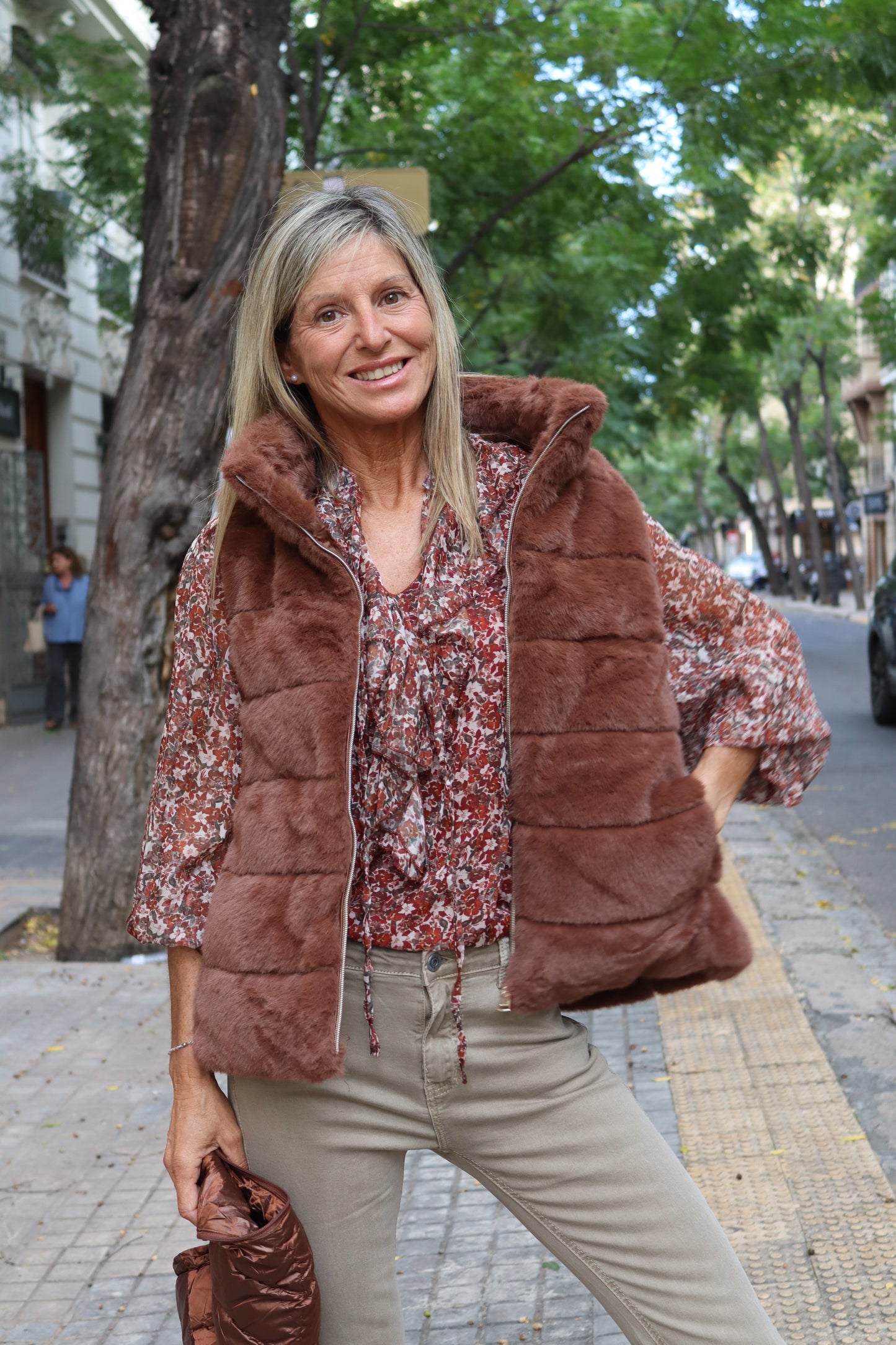 CHALECO MARTINA TIERRA