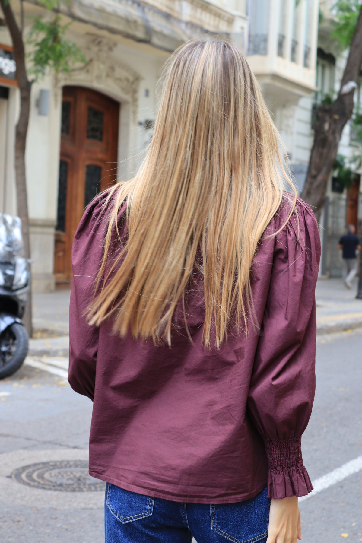 CAMISA CUELLO FRUNCIDO BERENJENA