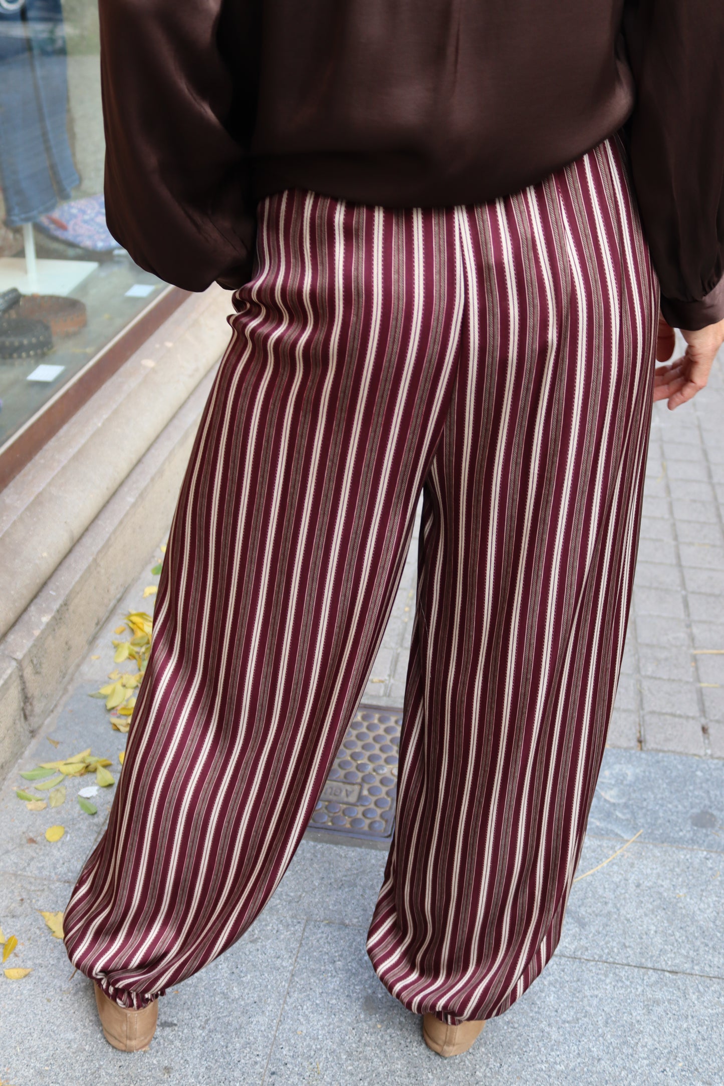 PANTALÓN BOMBACHO BERENJENA