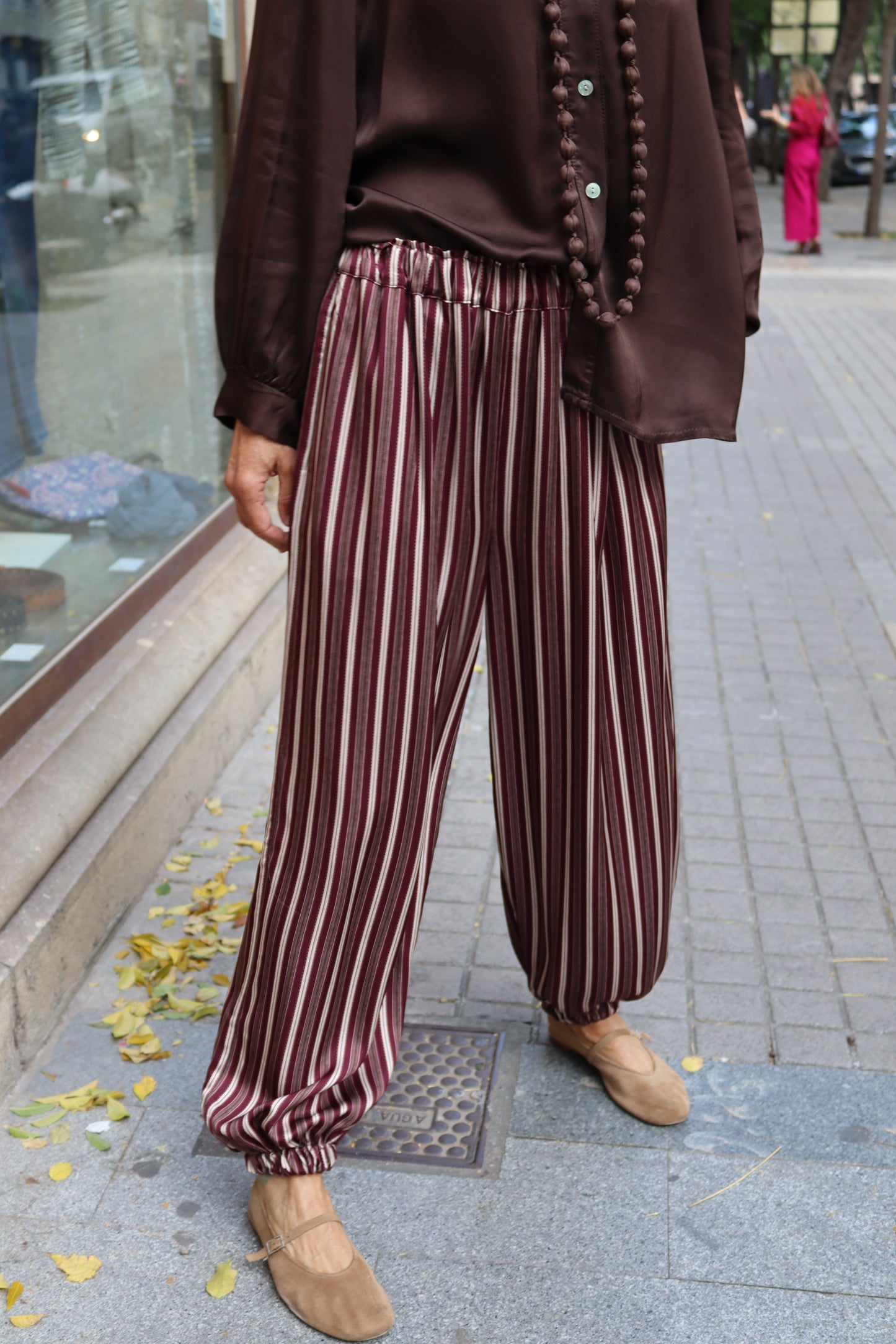 PANTALÓN BOMBACHO BERENJENA