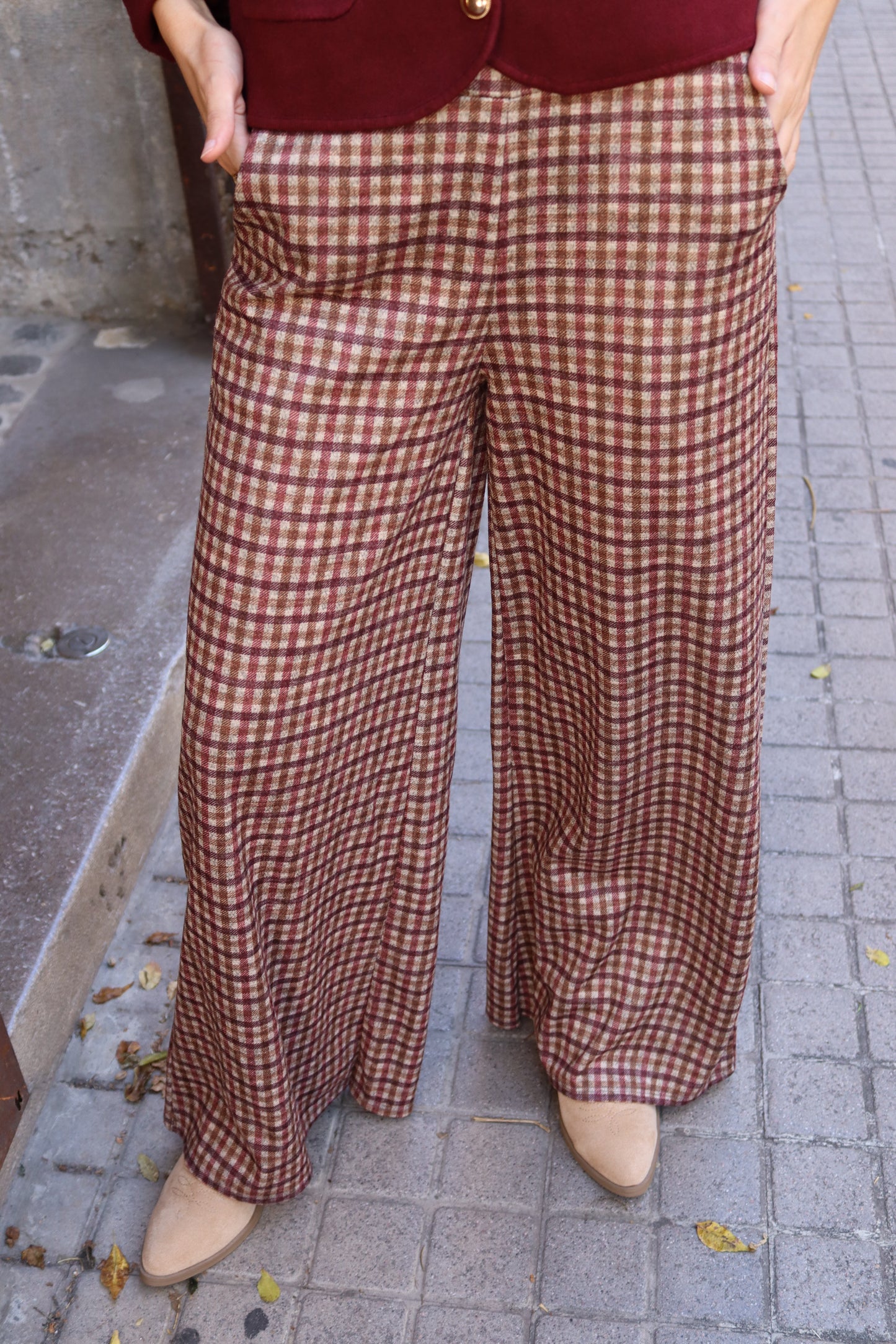 PANTALÓN CUADRO PEQUEÑO VINO