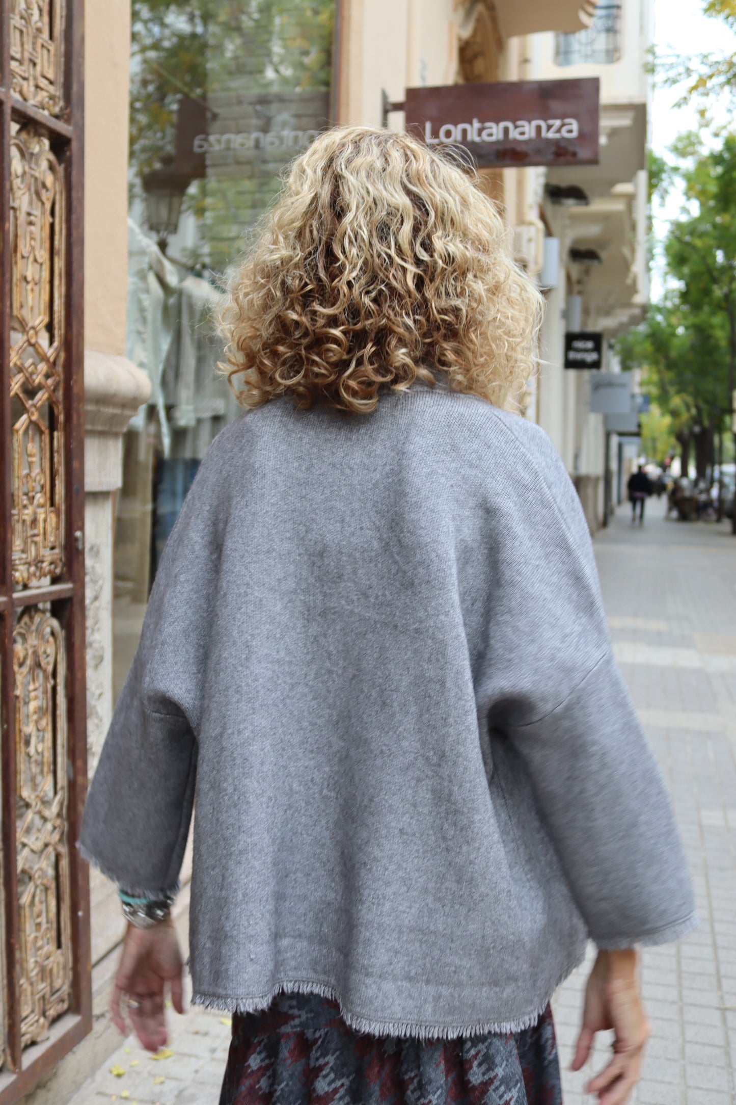 CHAQUETA VICTORIA GRIS