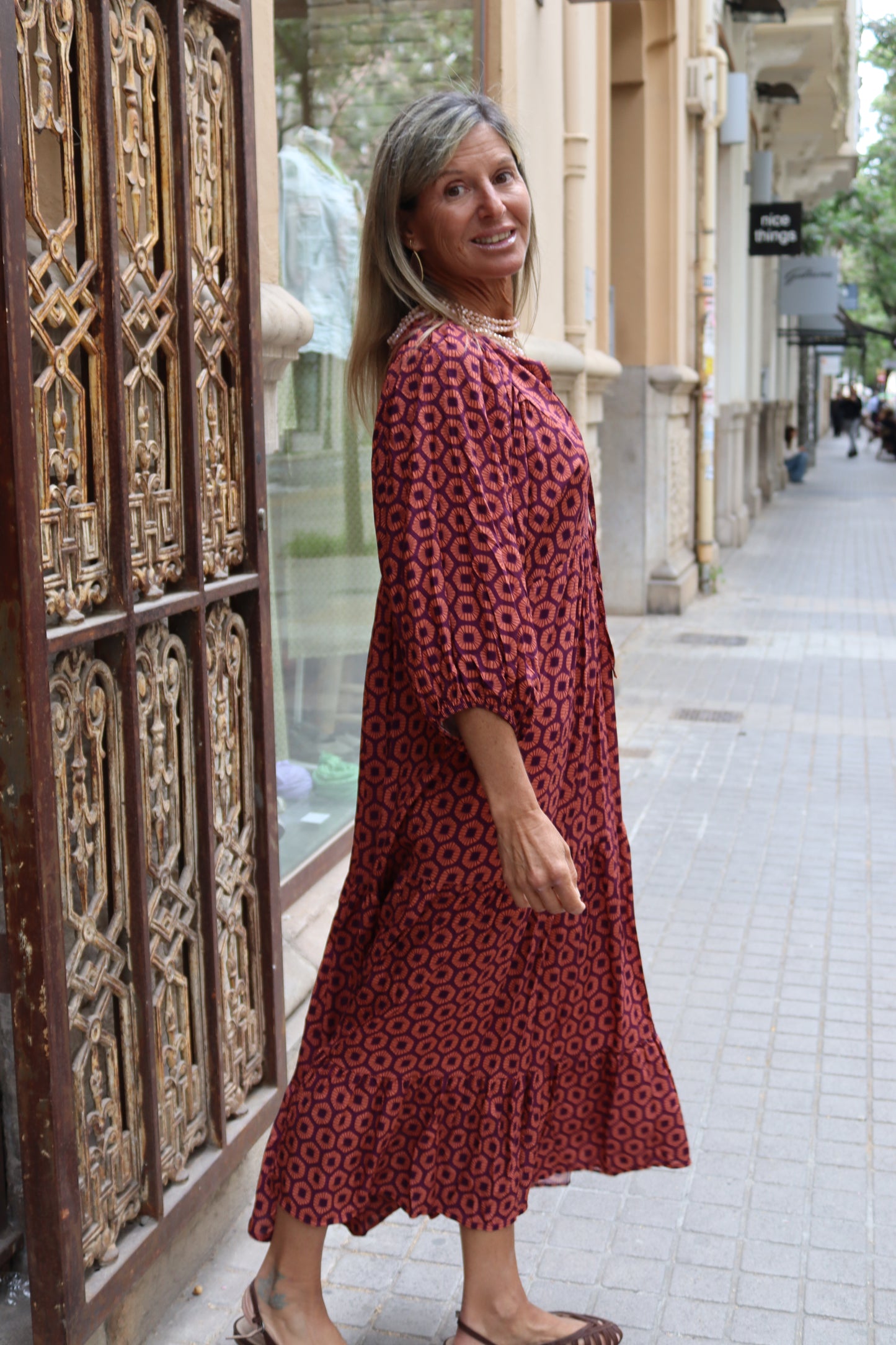 VESTIDO PILAR ABULLONADO BERENJENA