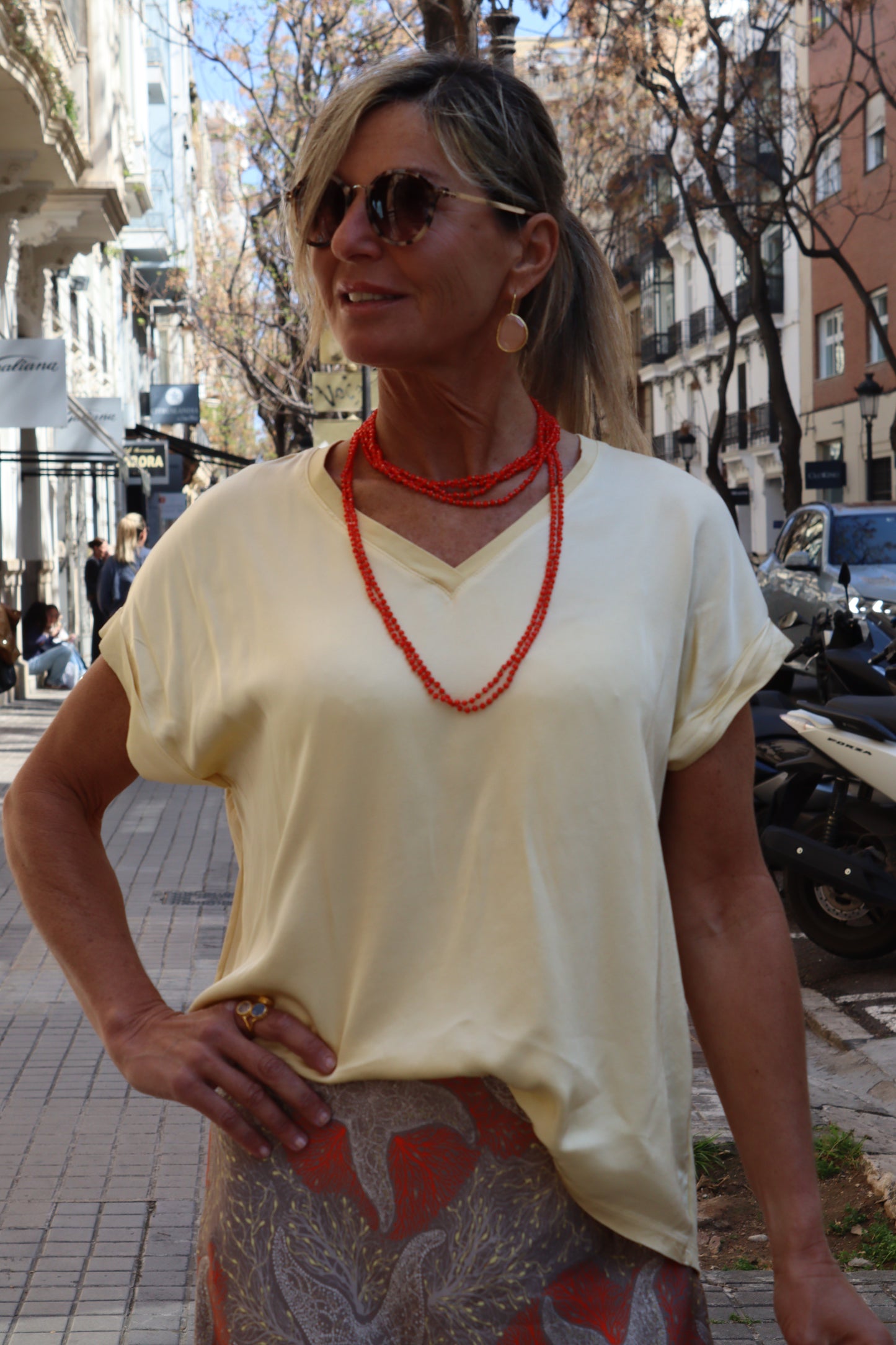 CAMISETA LU AMARILLO