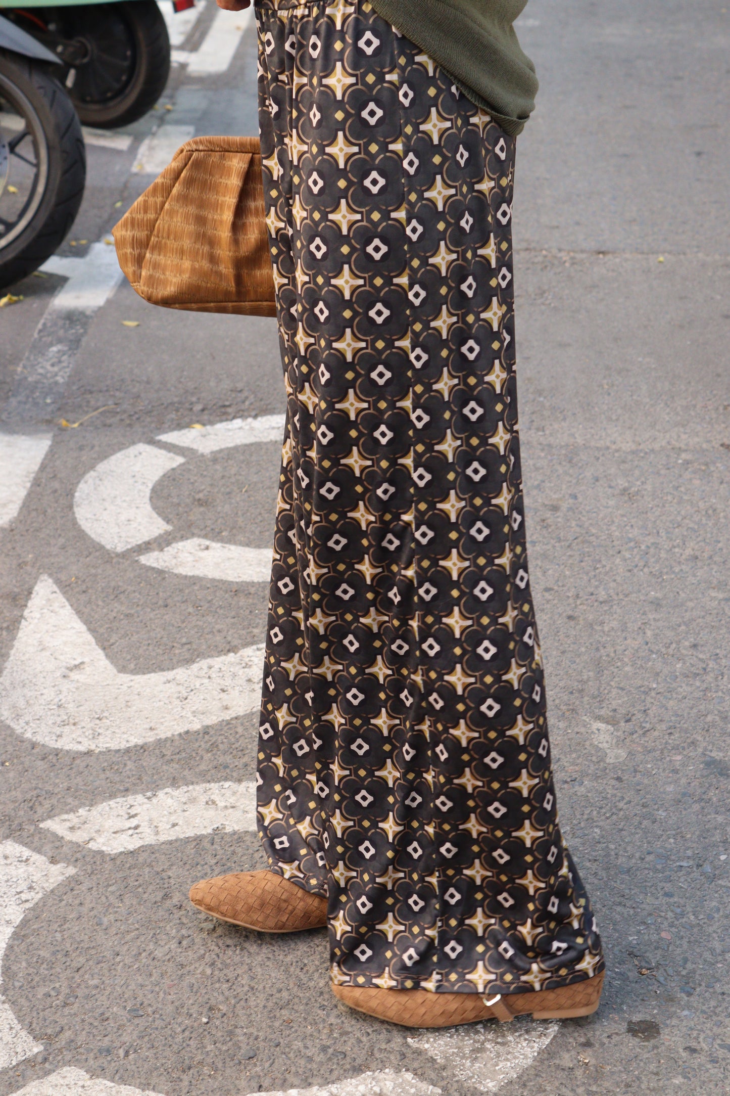PANTALON CARMEN GRIS