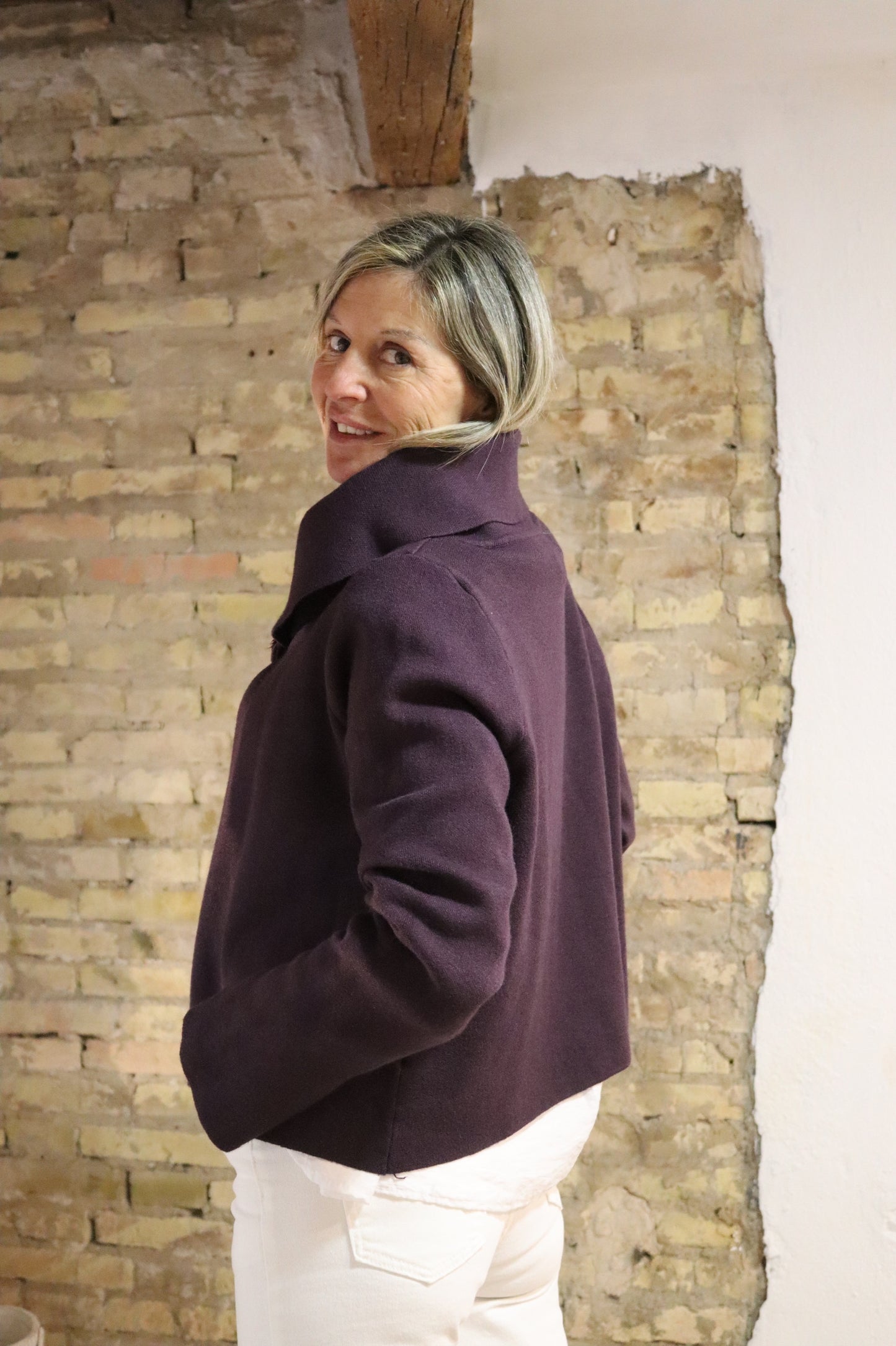 CHAQUETA KELLY BERENJENA