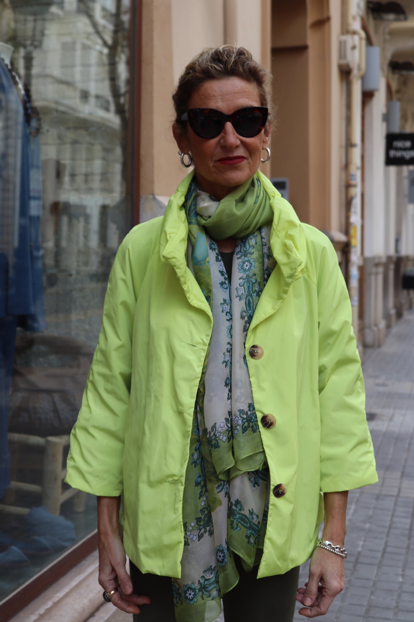 GABARDINA CORTA MERY VERDE FOSF.