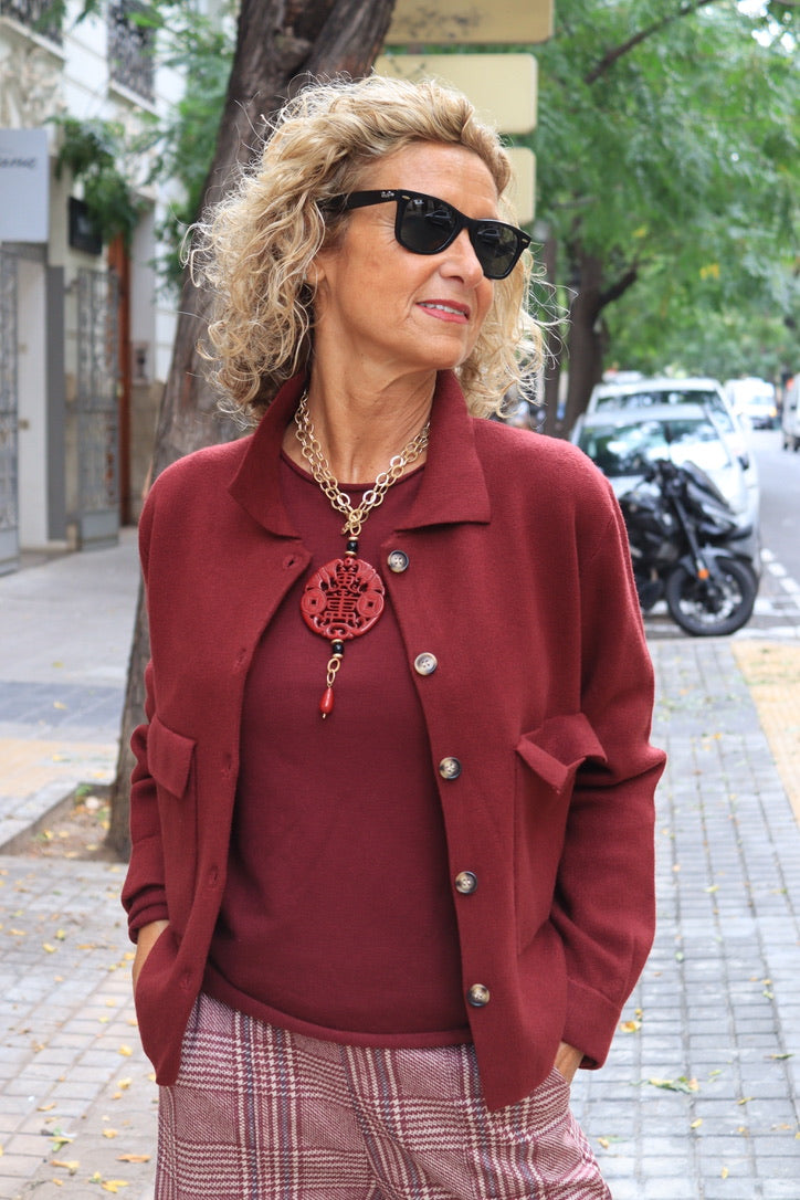 POLERA BOLSILLOS BURDEOS