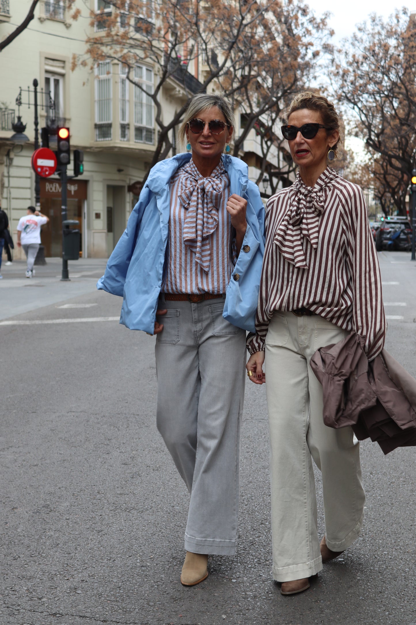 GABARDINA CORTA MERY AZUL BEBÉ