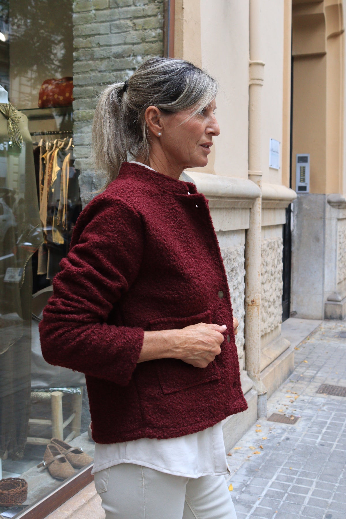 CHAQUETA RIZADA BURDEOS