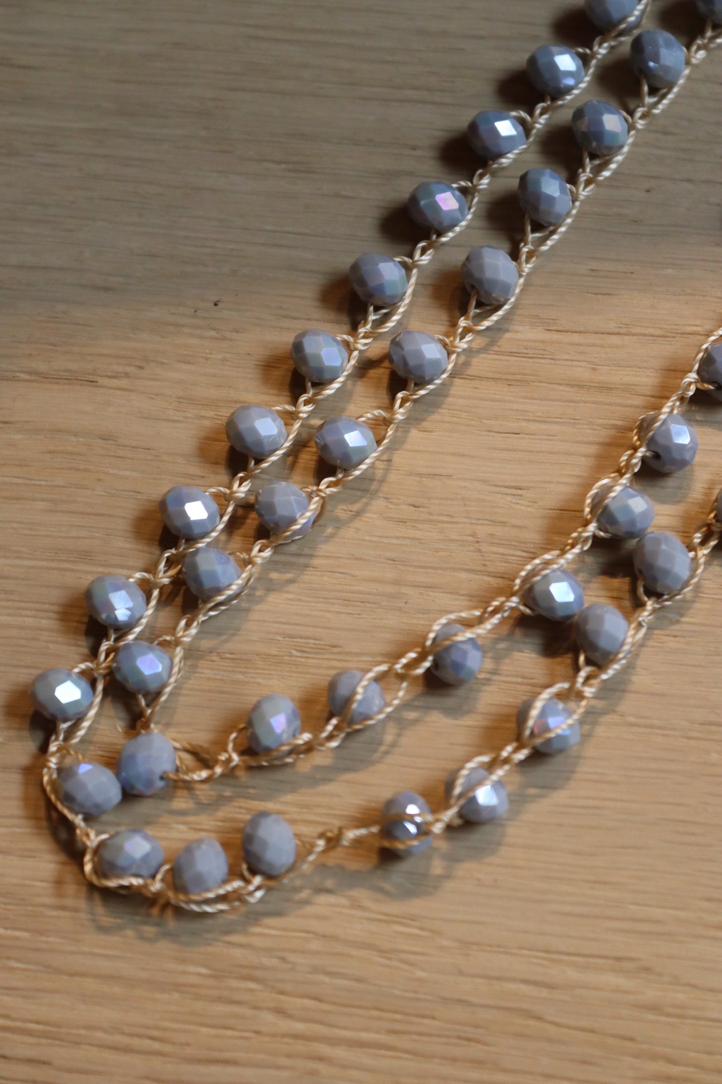 COLLAR TERESA CORTO GRIS