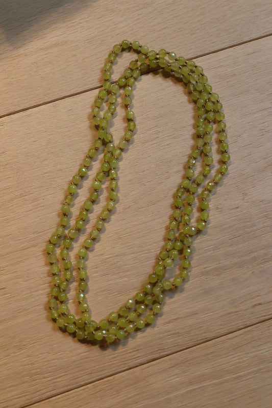 COLLAR LUCIA PISTACHO