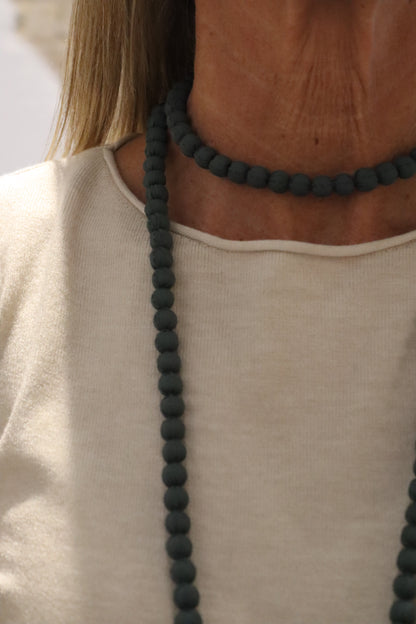 COLLAR EVA GRIS AZULADO