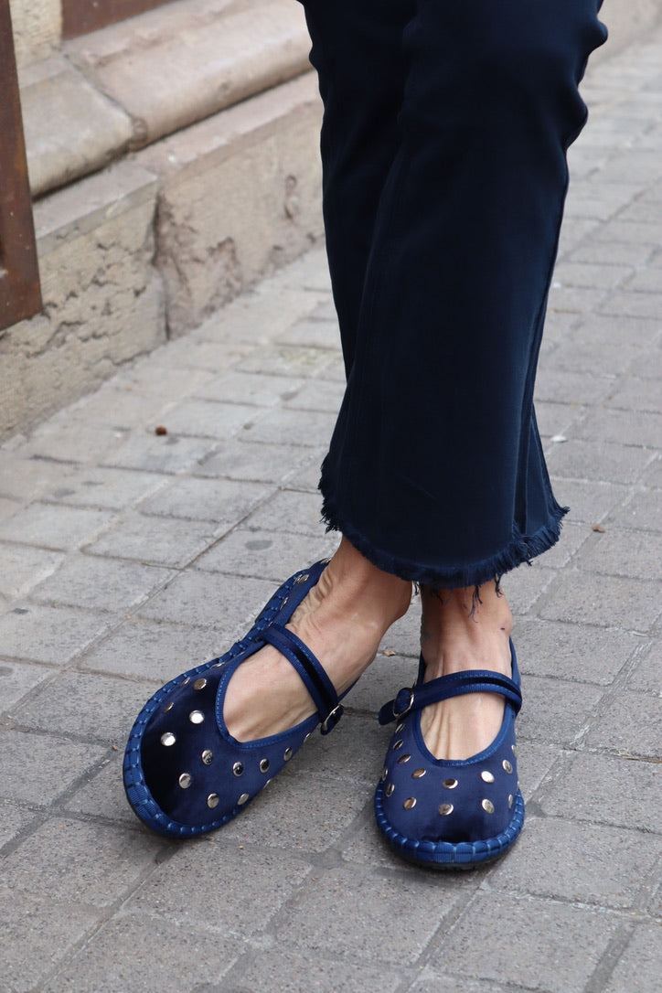 MANOLETINA TACHUELA TERCIOPELO AZUL