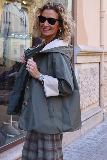 GABARDINA ANI CAPUCHA VERDE MILITAR