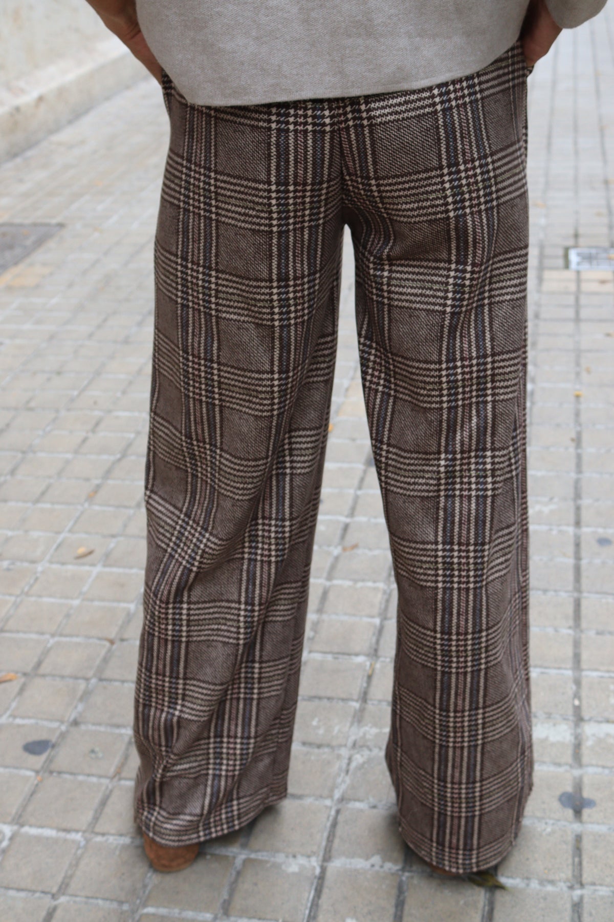 PANTALÓN CUADROS BEIGE