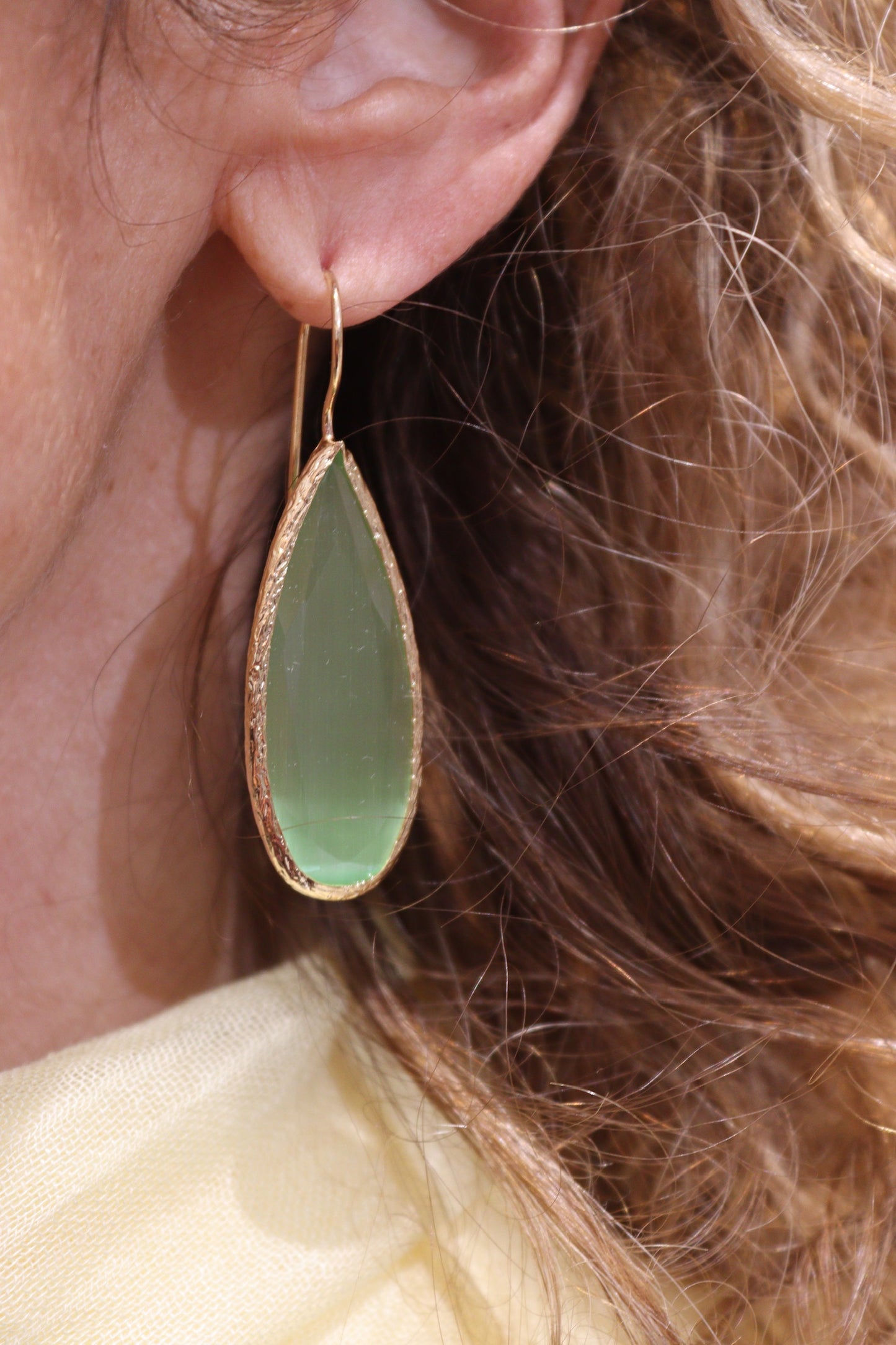 PENDIENTE LAGRIMA VERDE