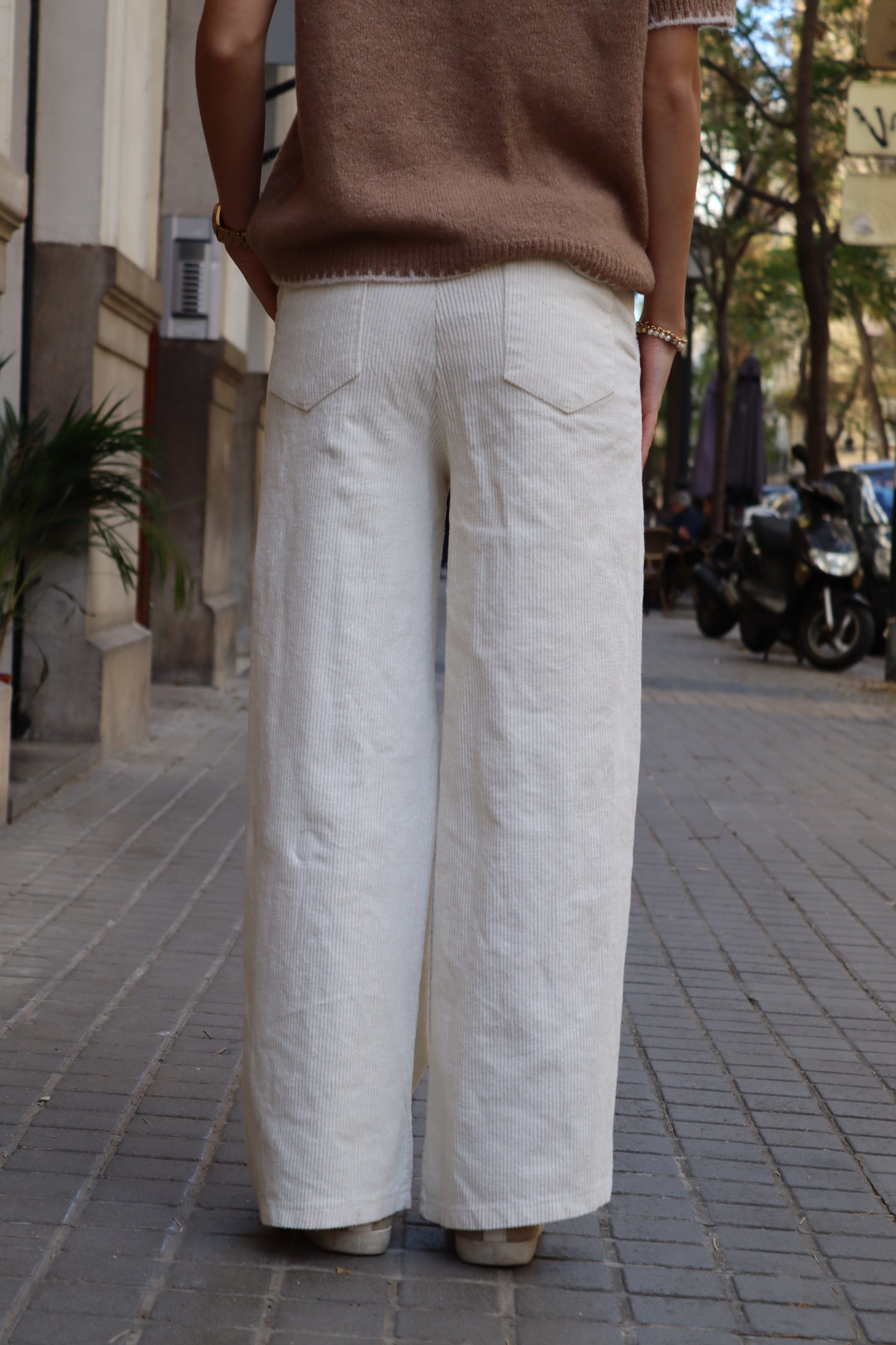 LILLY WHITE CORDUROY PANTS