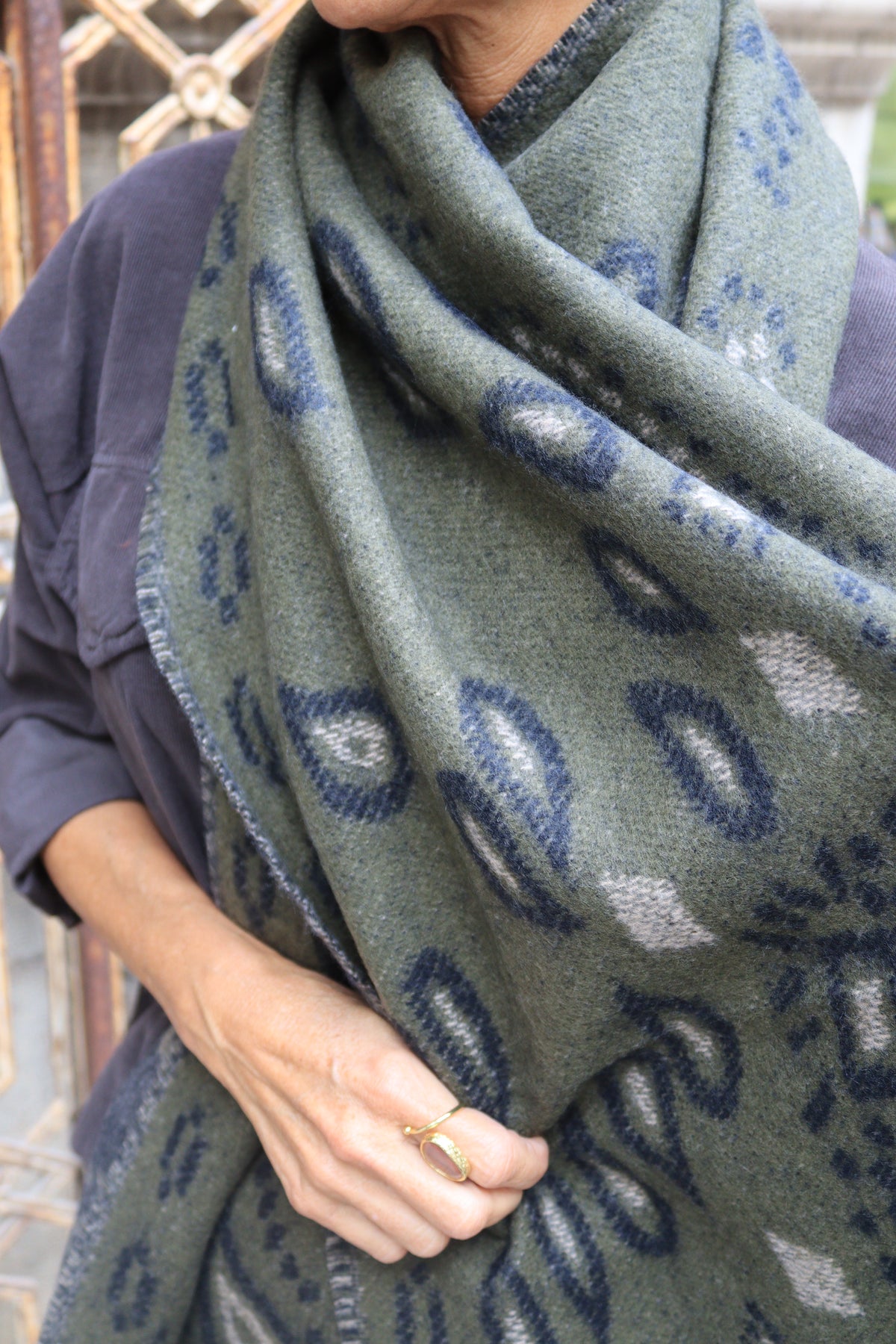 BUFANDA PAISLEY VERDE