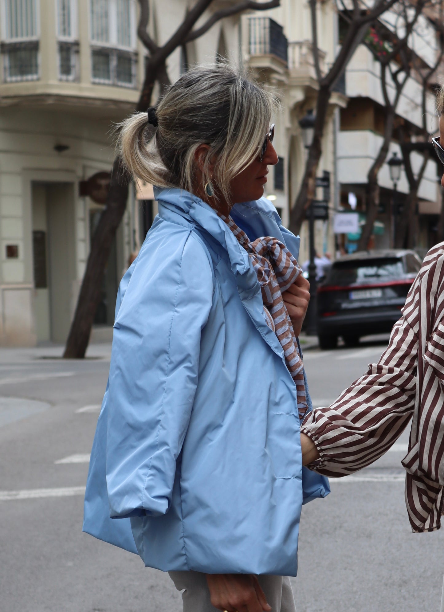 GABARDINA CORTA MERY AZUL BEBÉ