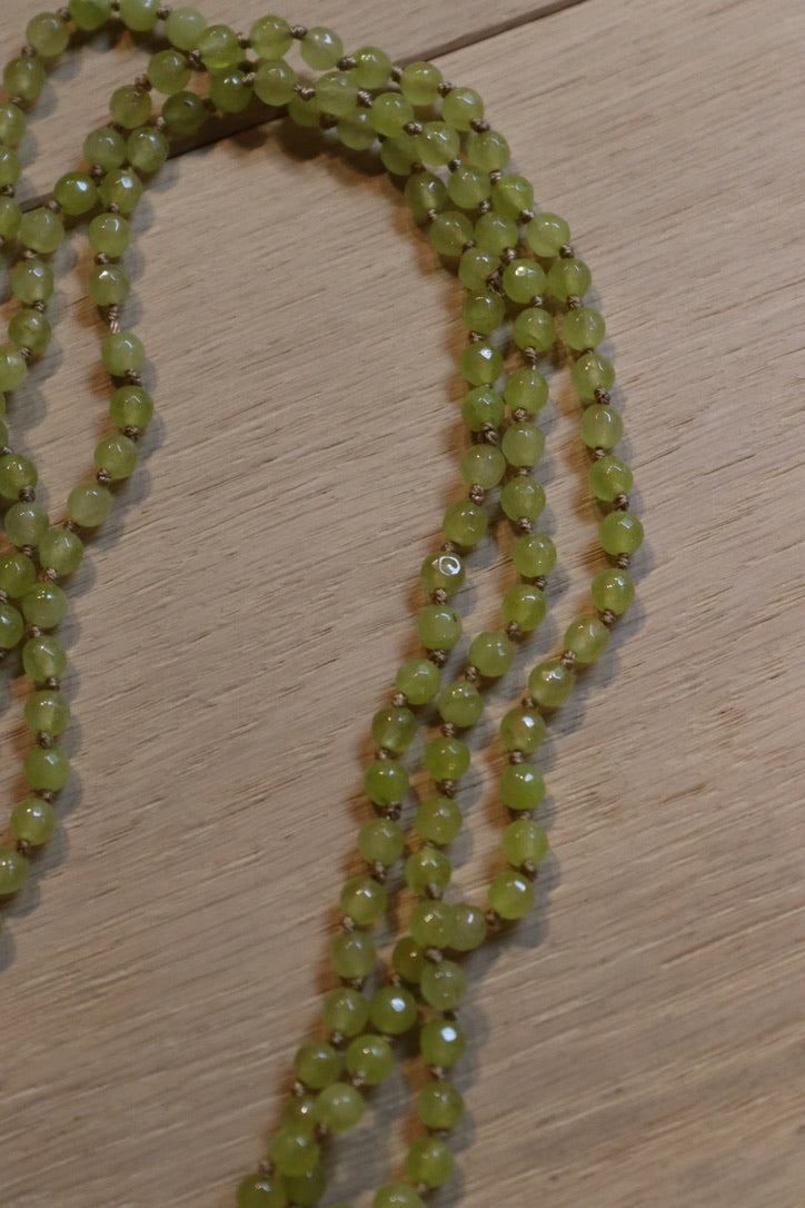 COLLAR LUCIA PISTACHO