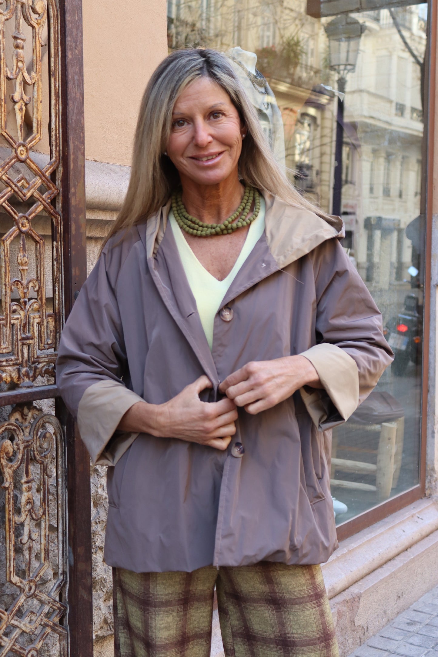 GABARDINA ANI CAPUCHA TOPO