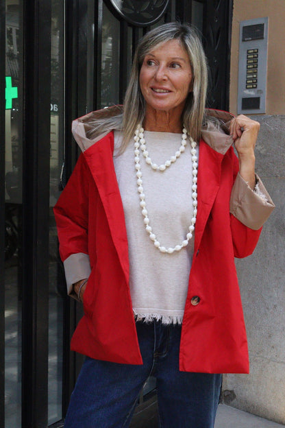 GABARDINA CORTA CAPUCHA ROJO