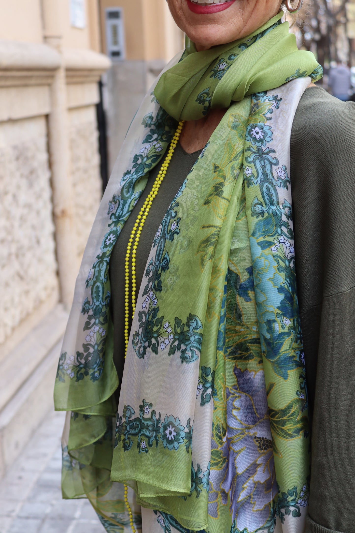 PAÑUELO ESTAMPADO FLORAL AZUL Y VERDE