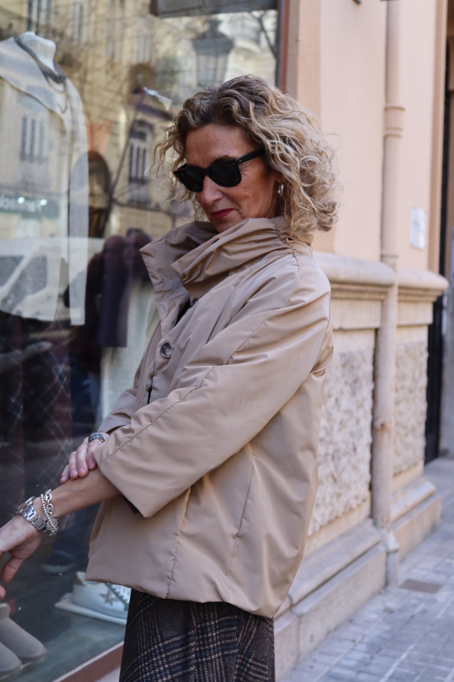 GABARDINA CORTA MERY TOPO