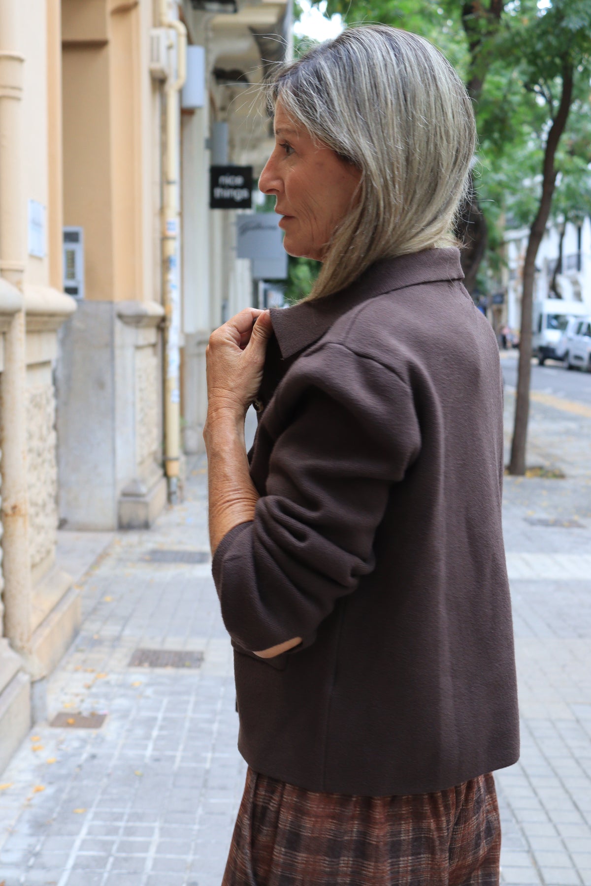POLERA BOLSILLOS CHOCOLATE