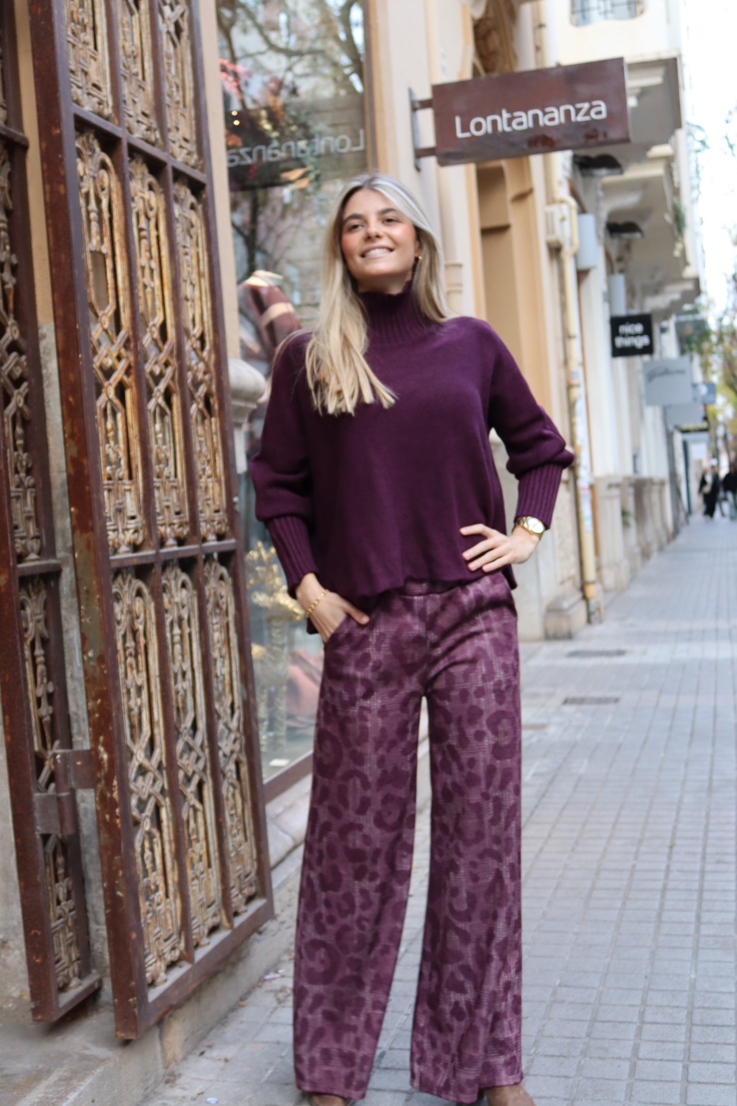 PANTALÓN ANIMAL PRINT BURDEOS