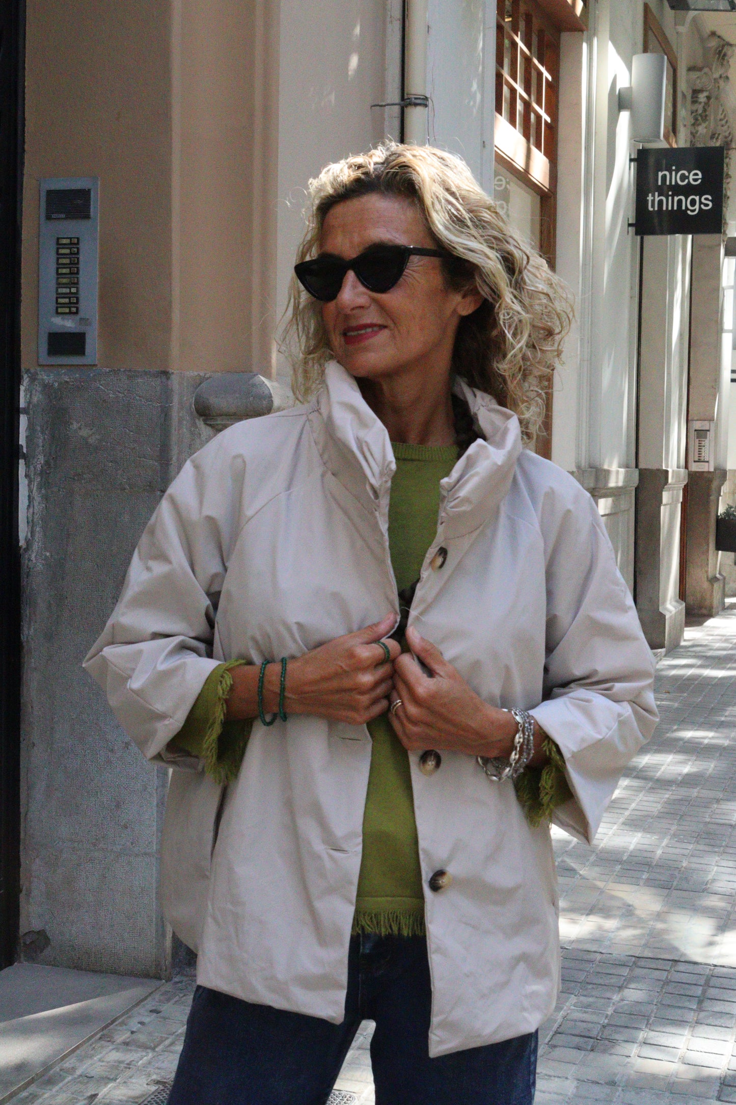 GABARDINA CORTA PIEDRA