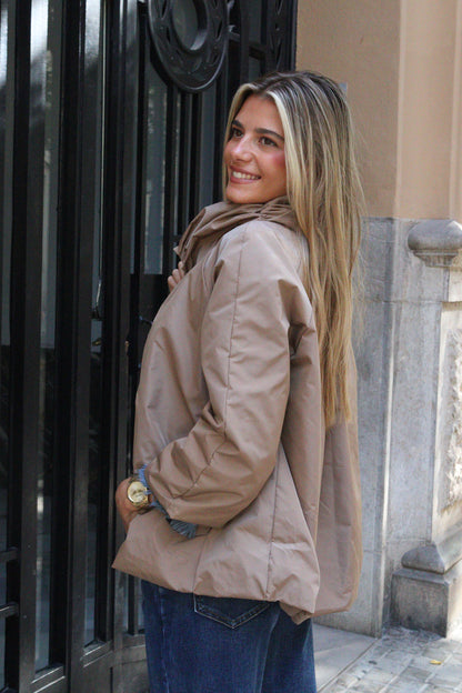 GABARDINA CORTA CAMEL
