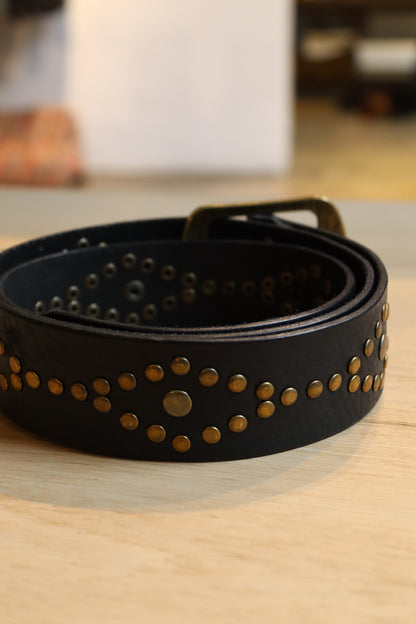 CINTURON TACHUELAS ROMBOS NEGRO