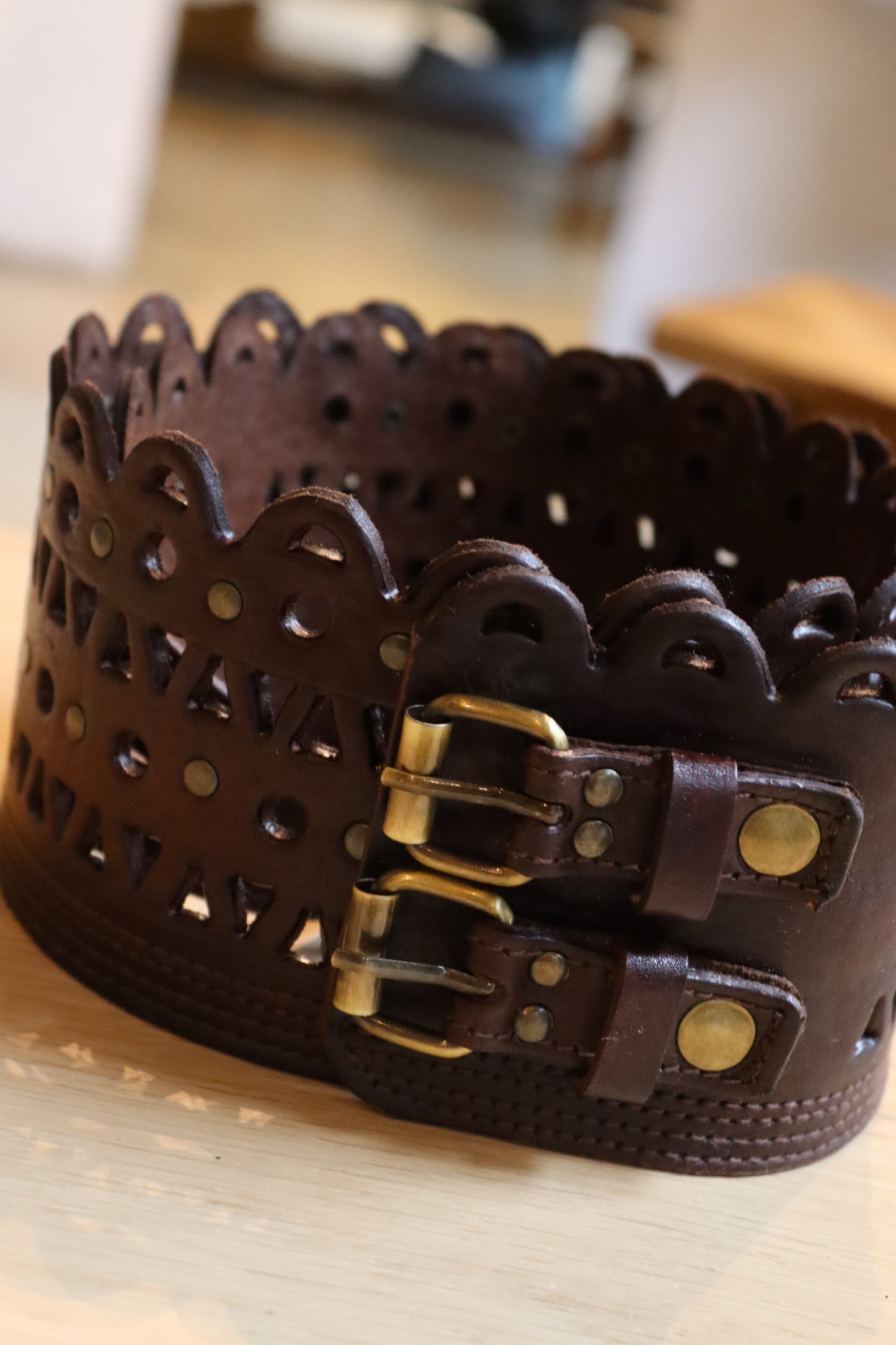 CINTURON ANCHO DOBLE HEBILLA MARRON