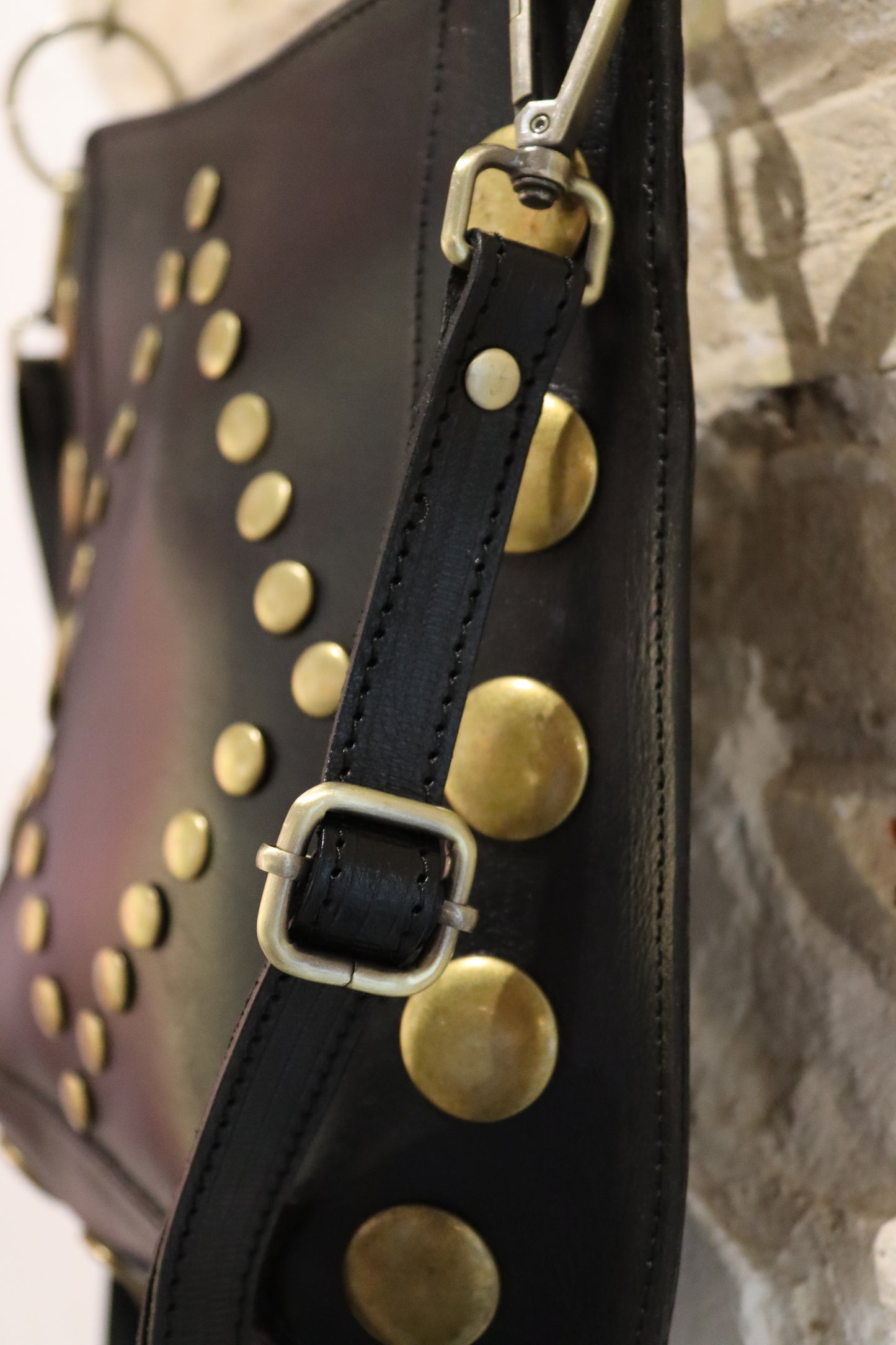 BOLSO TACHAS NEGRO