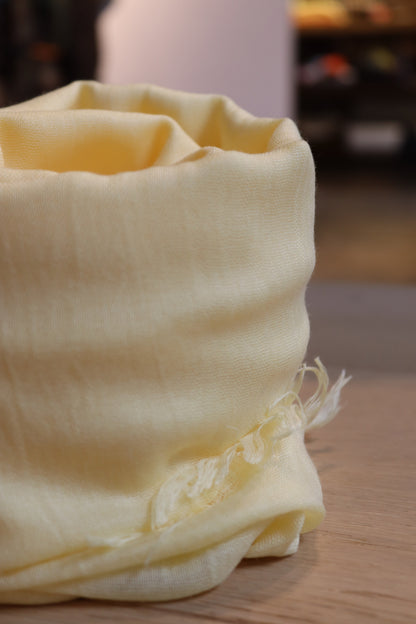 PAÑUELO LISO AMARILLO