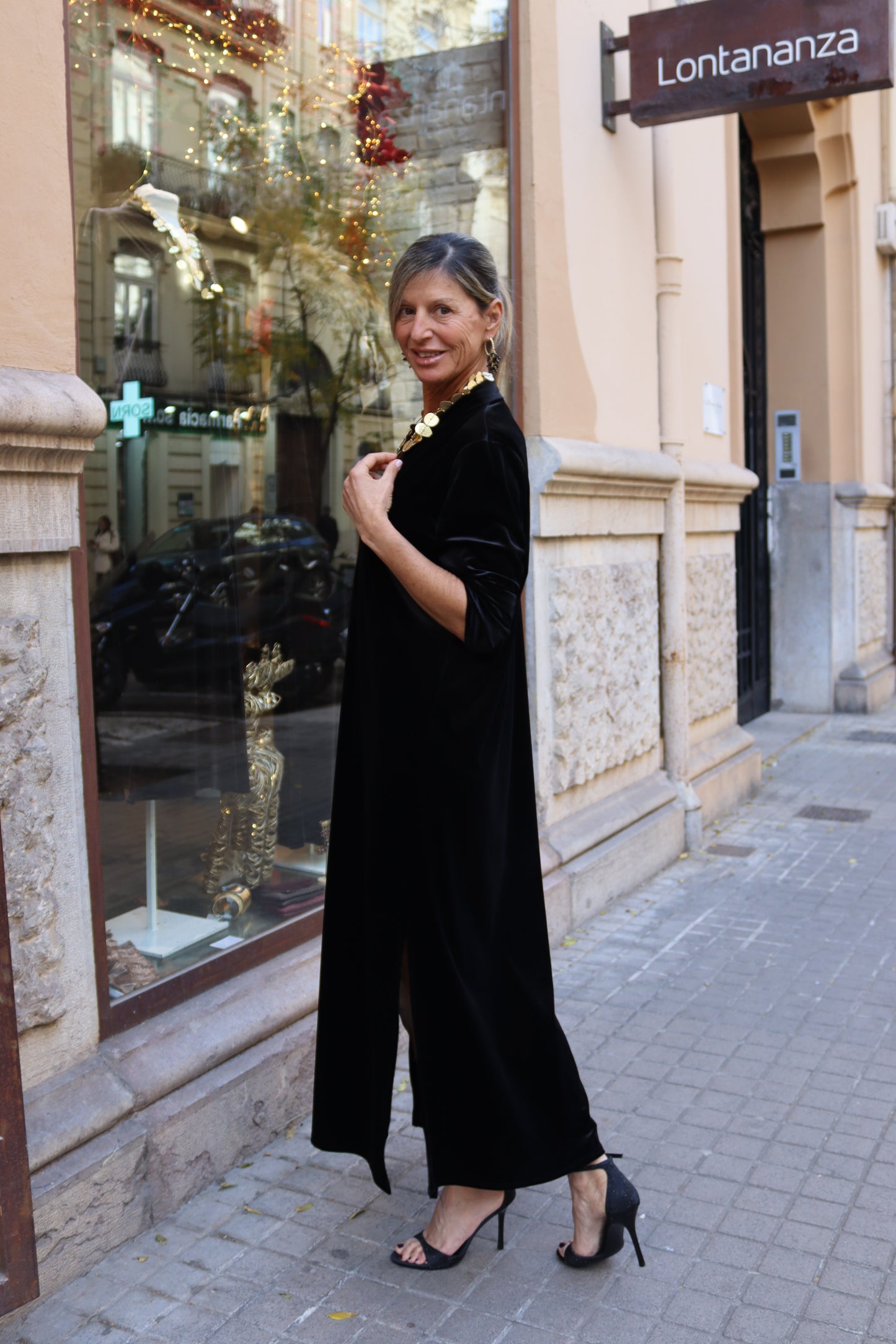 VESTIDO TERCIOPELO NEGRO