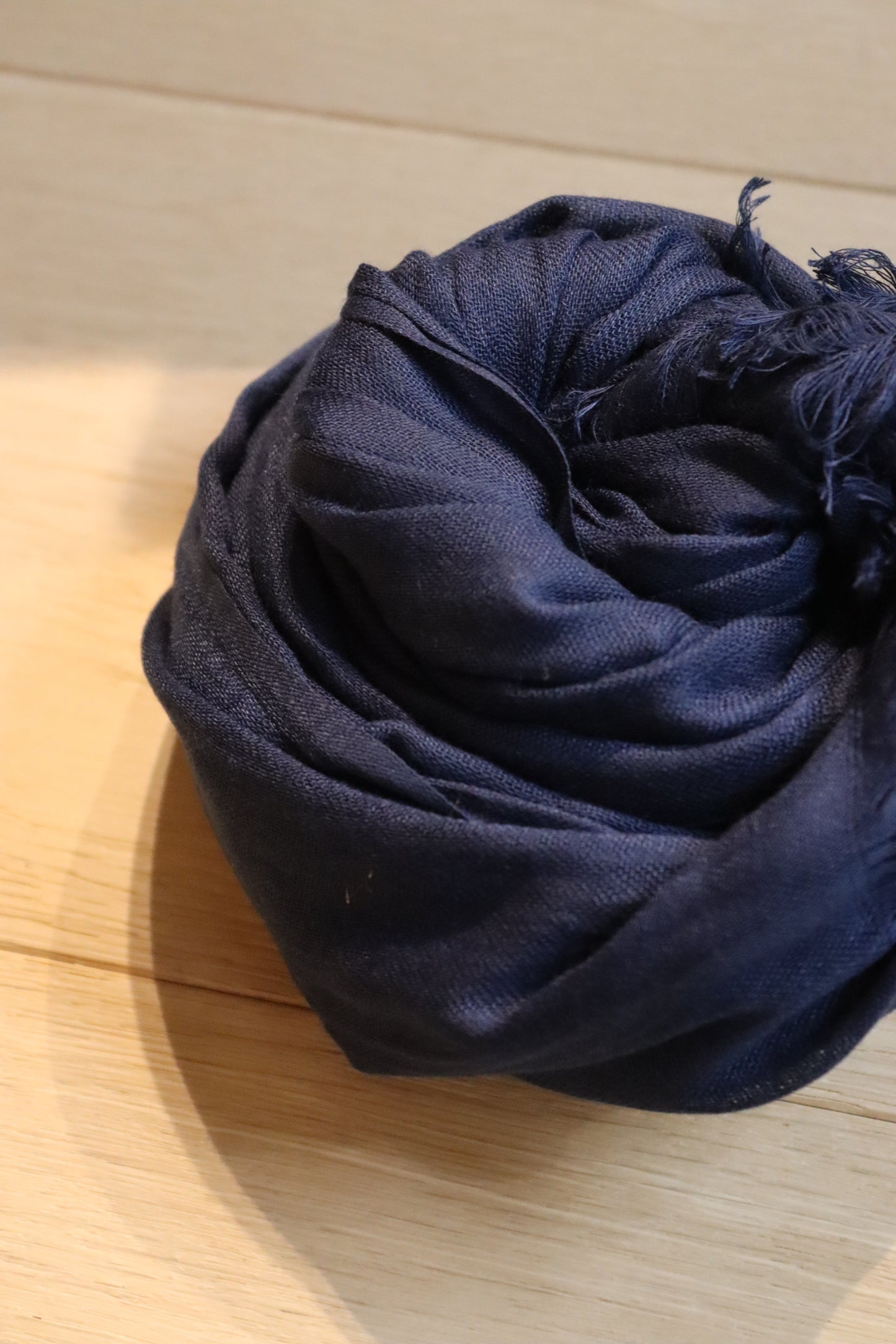 PAÑUELO LISO MARINO