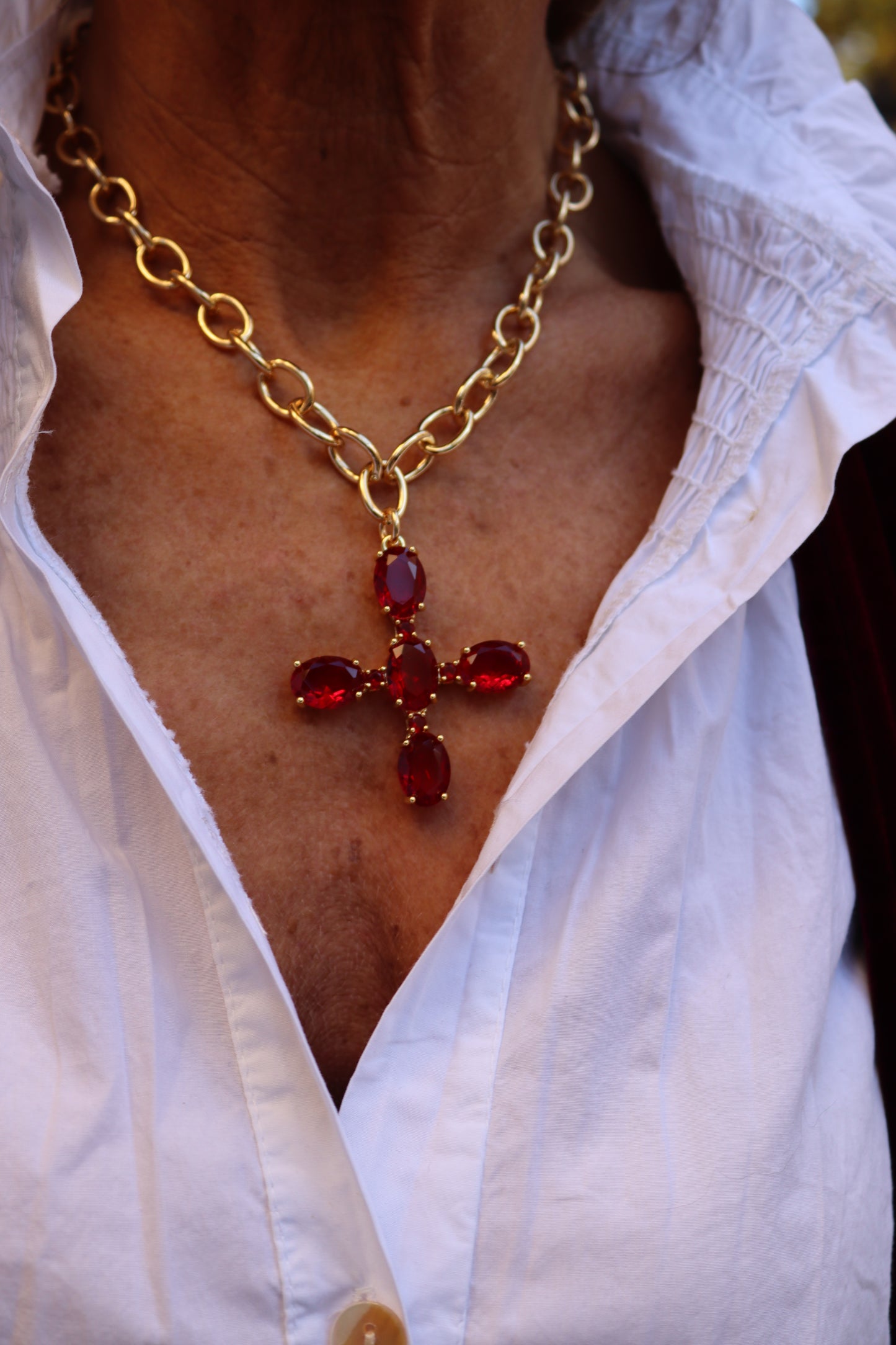 GARGANTILLA CRUZ ROJA