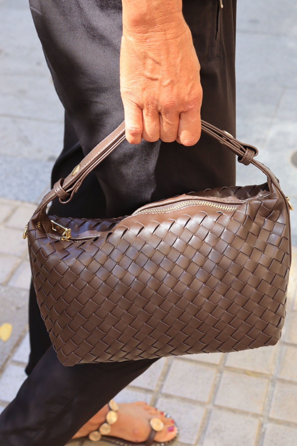 BOLSO BANDOLERA TRENZADA MARRÓN