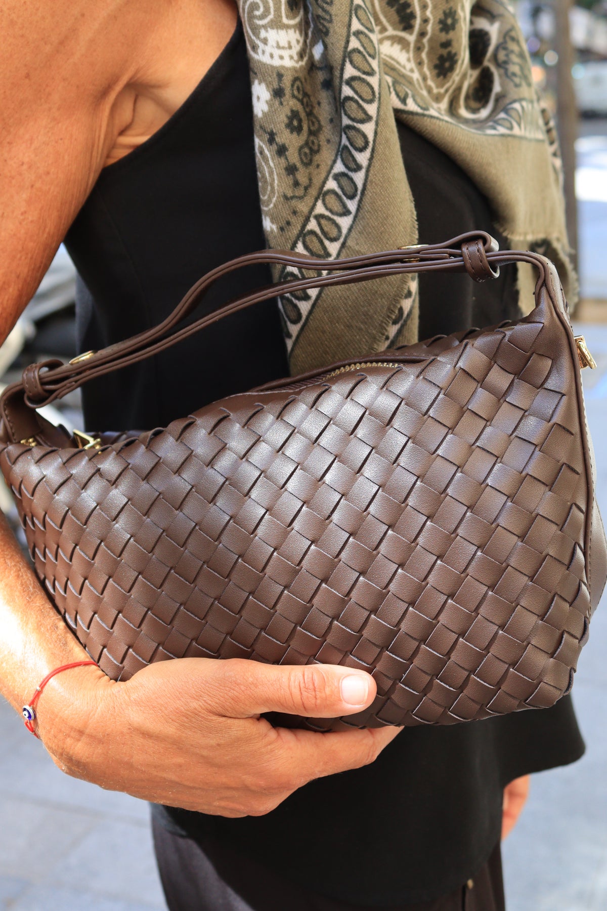 BOLSO BANDOLERA TRENZADA MARRÓN